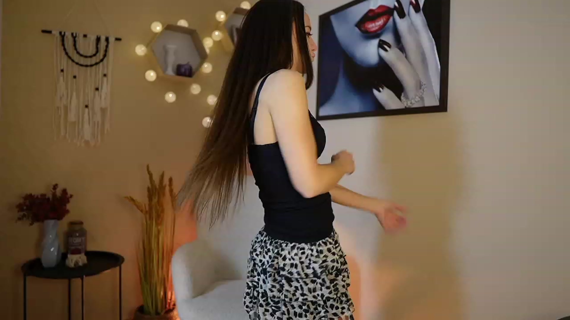 Gallery image thumbnail from Veronica_More's myfreecams stream on, 01/24/2024, 11:18 image 8 of 20