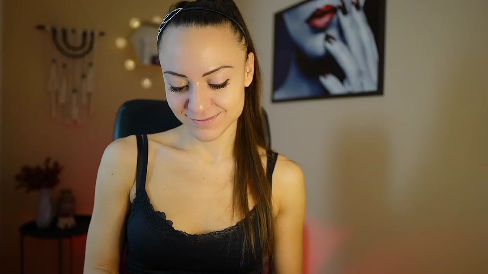 Gallery image thumbnail from Veronica_More's myfreecams stream on, 01/25/2024, 12:03 image 12 of 20