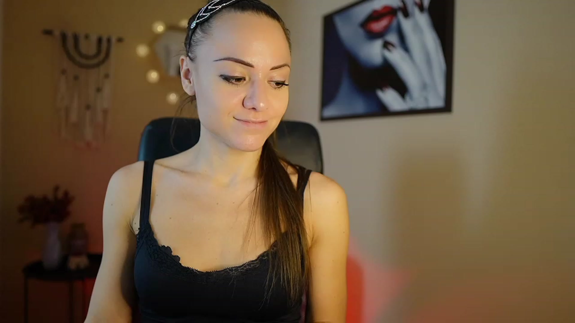 Gallery image thumbnail from Veronica_More's myfreecams stream on, 01/25/2024, 12:03 image 10 of 20