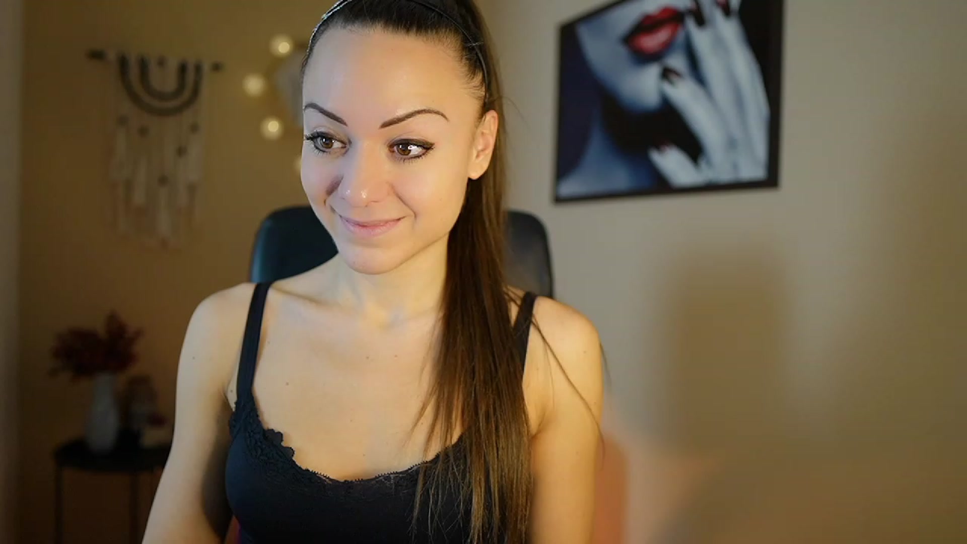 Gallery image thumbnail from Veronica_More's myfreecams stream on, 01/31/2024, 11:03 image 10 of 20