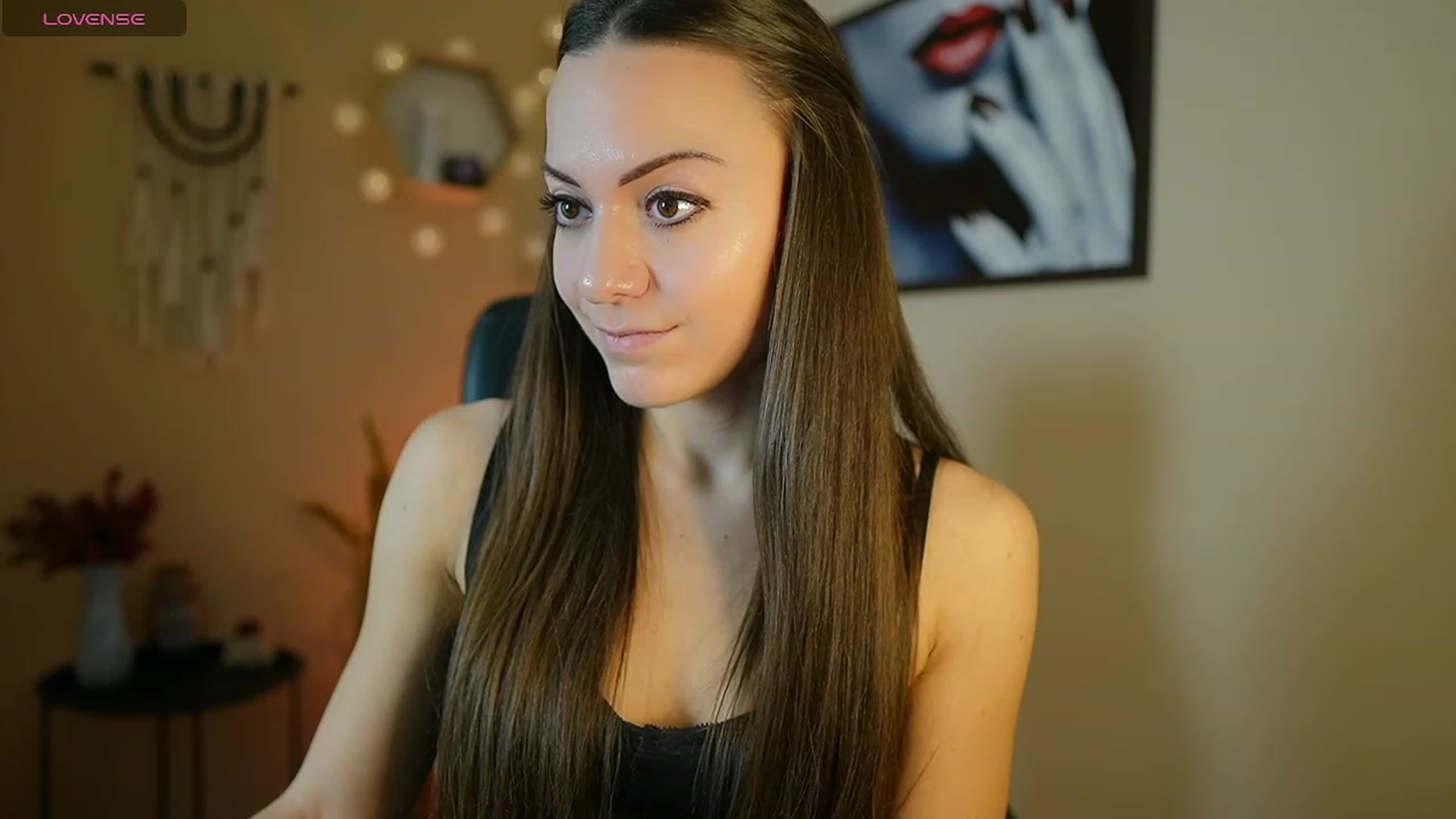 Gallery image thumbnail from Veronica_More's myfreecams stream on, 02/05/2024, 11:25 image 9 of 20