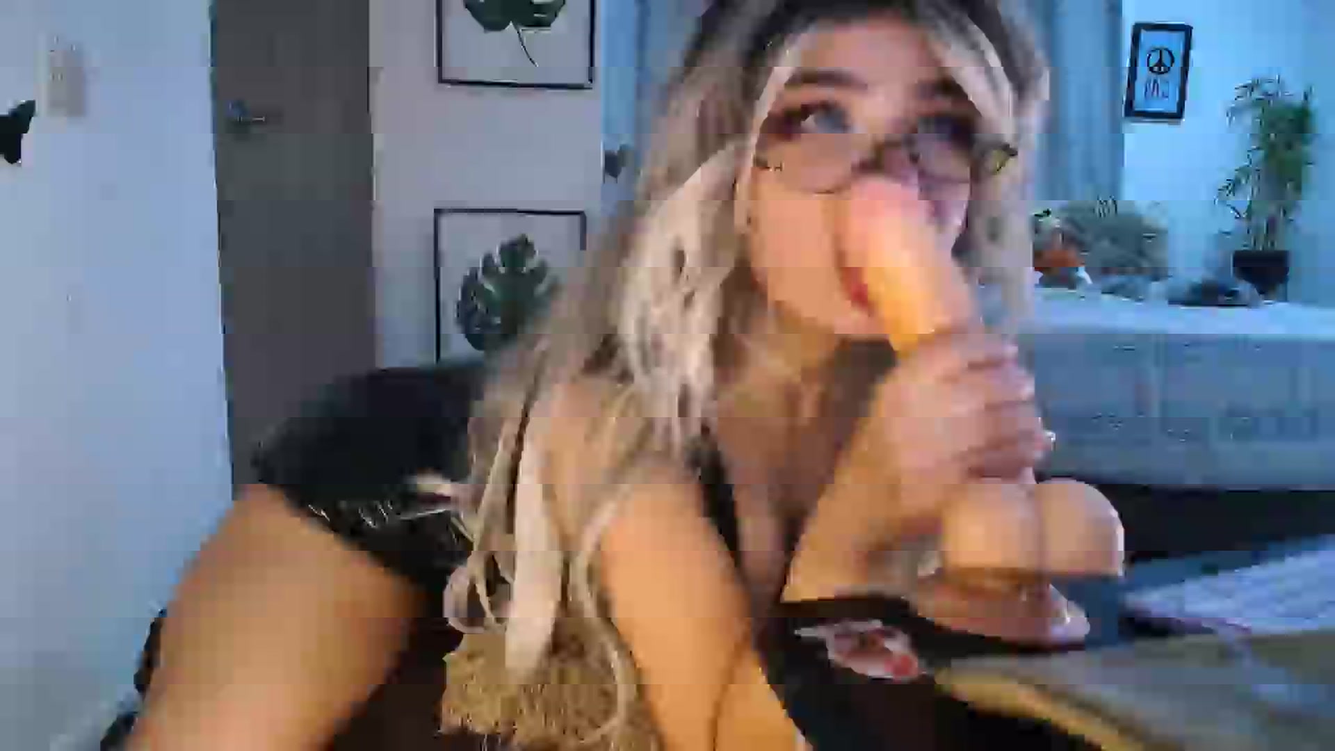 Gallery image thumbnail from Veronikahil's myfreecams stream on, 07/07/2024, 09:31 image 20 of 20