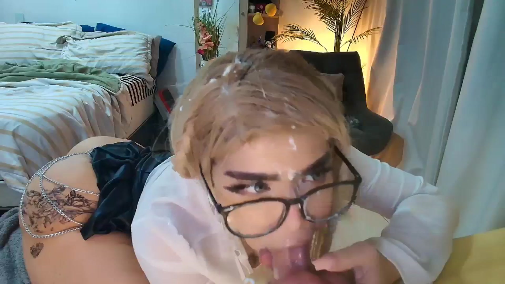Gallery image thumbnail from Veronikahil's myfreecams stream on, 02/17/2025, 10:06 image 5 of 20