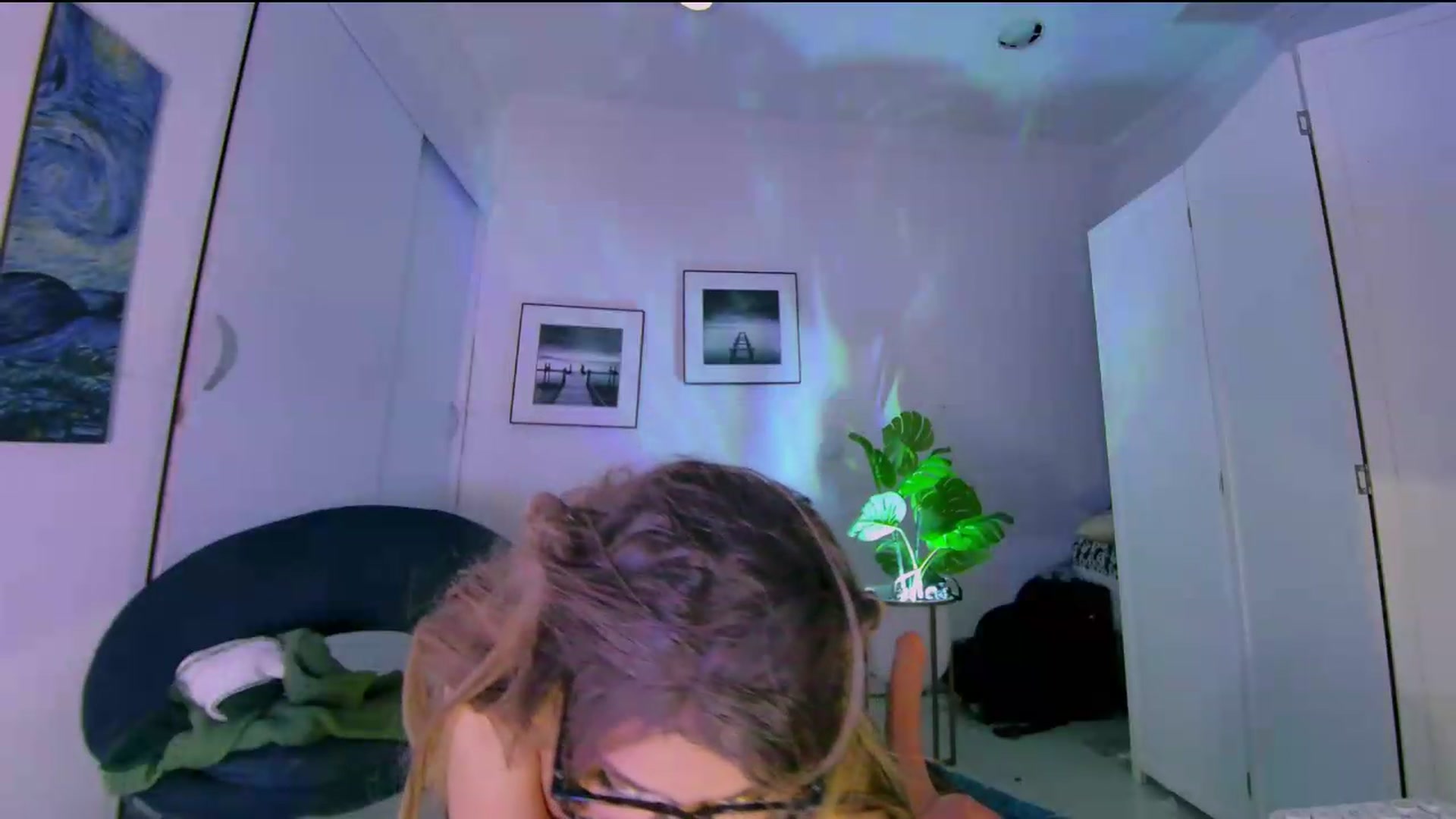 Gallery image thumbnail from Veronikahil's myfreecams stream on, 07/15/2026, 09:34 image 16 of 20