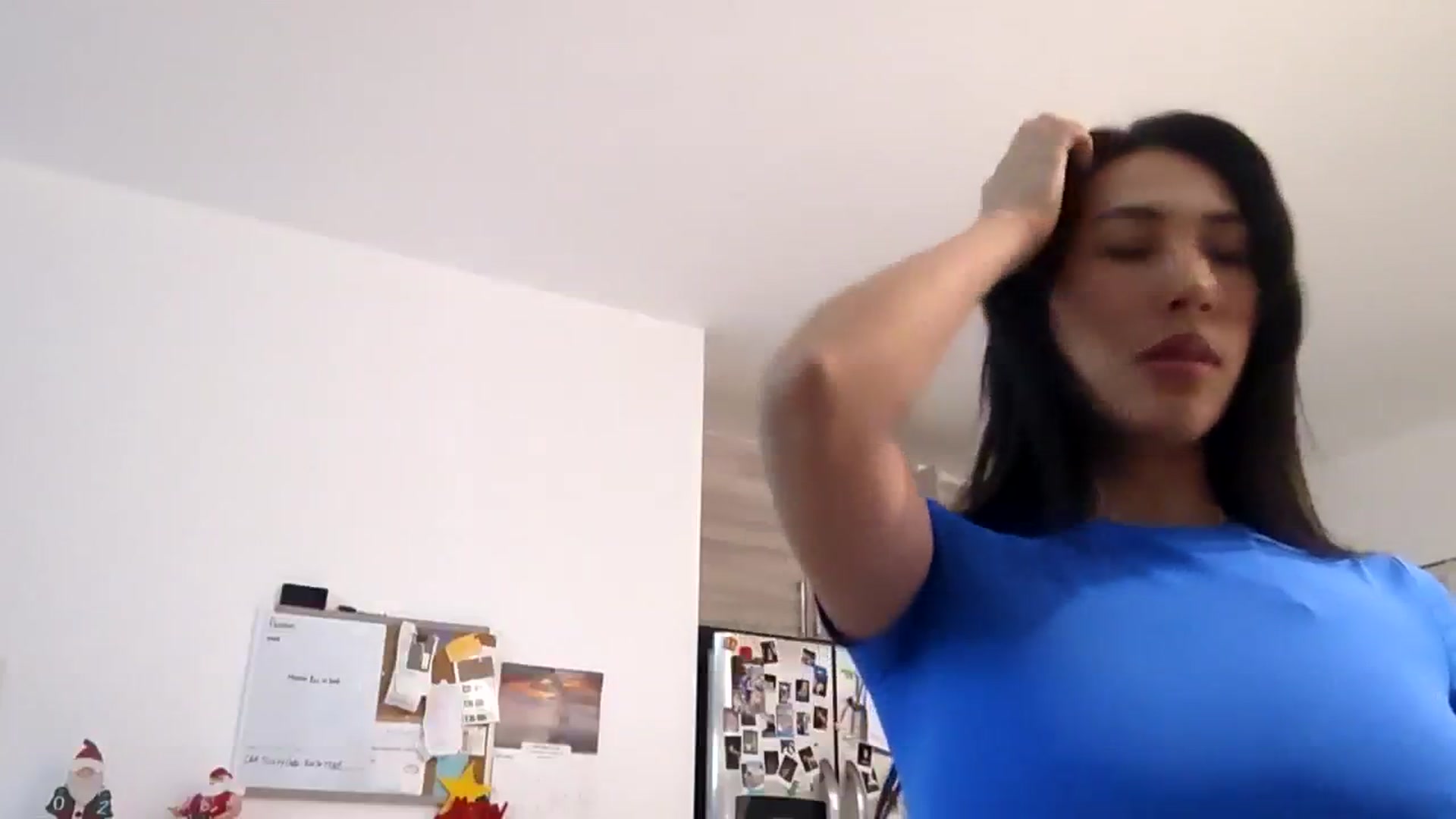 Gallery image thumbnail from Verryveronica's myfreecams stream on, 12/25/2023, 07:09 image 2 of 20