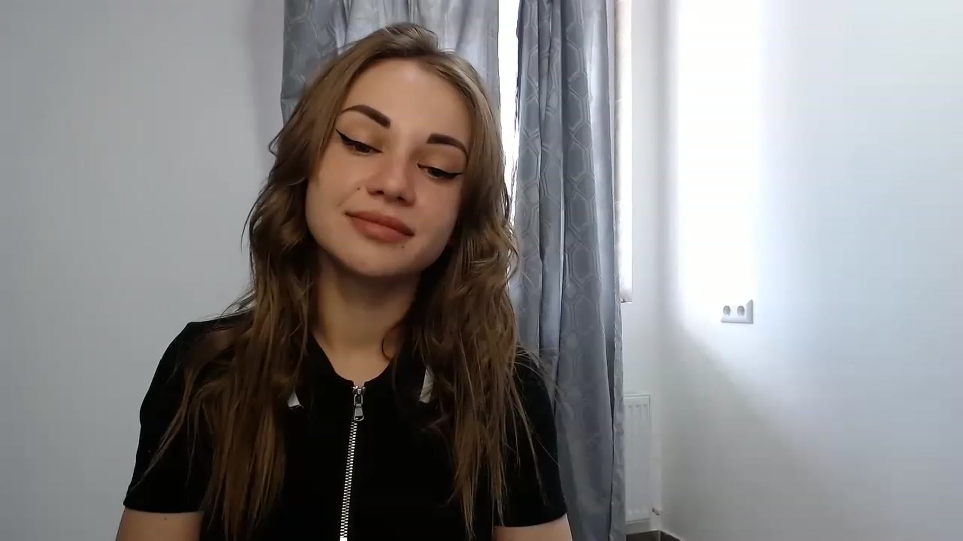 Gallery image thumbnail from VeryHotOne's myfreecams stream on, 05/19/2023, 08:20 image 10 of 20