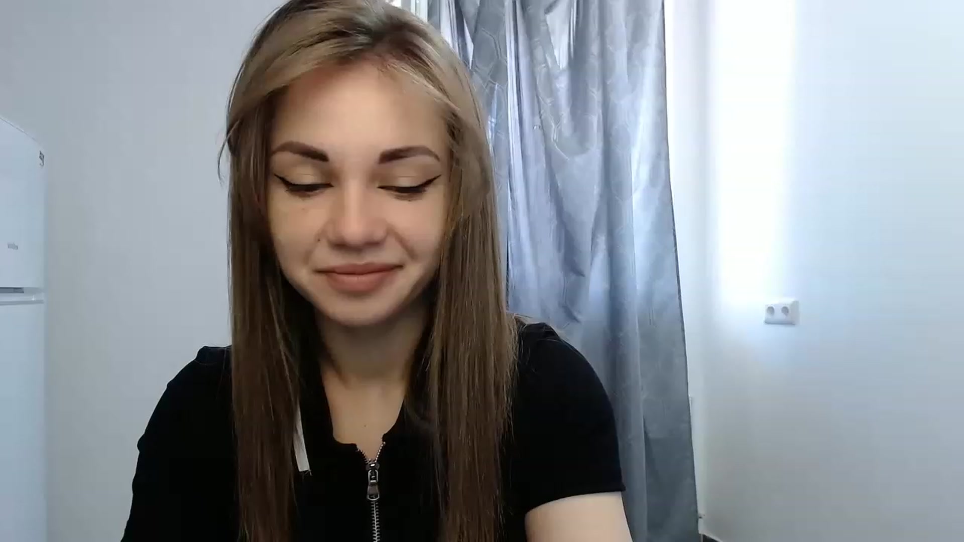 Gallery image thumbnail from VeryHotOne's myfreecams stream on, 05/20/2023, 08:06 image 15 of 20