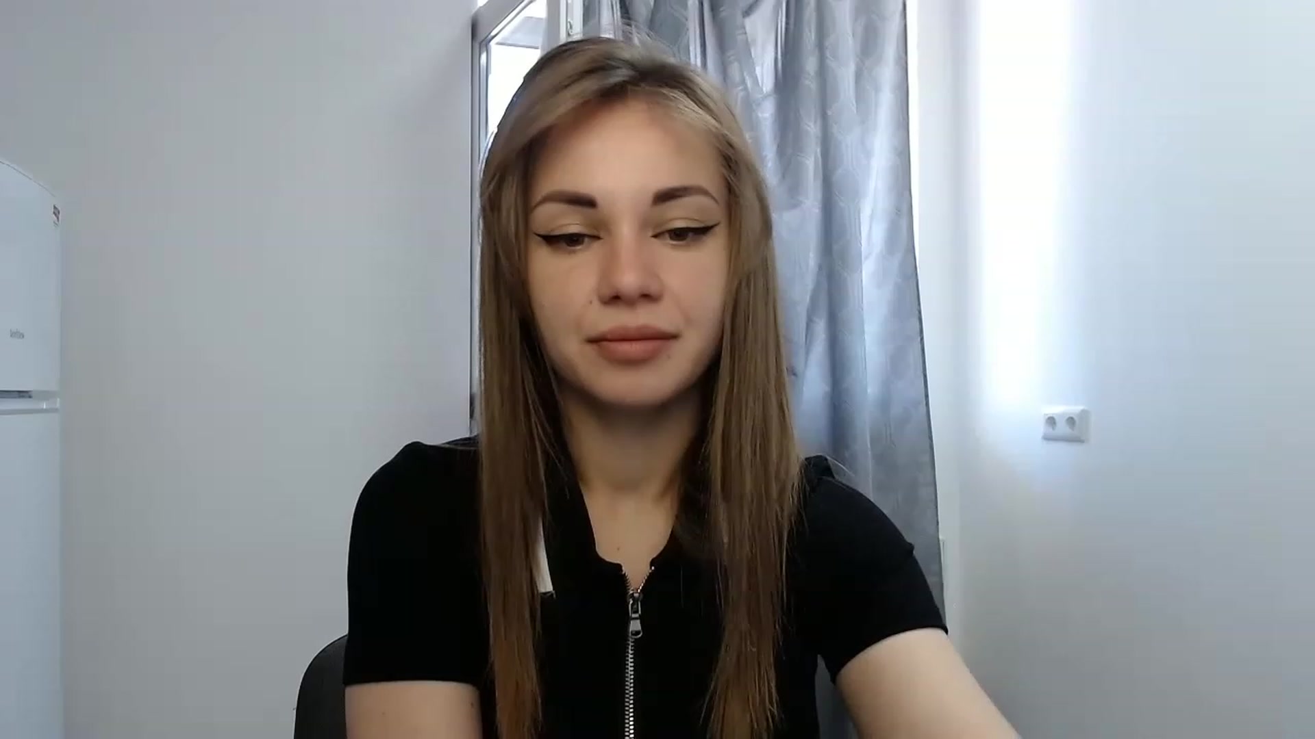 Gallery image thumbnail from VeryHotOne's myfreecams stream on, 05/20/2023, 08:06 image 18 of 20