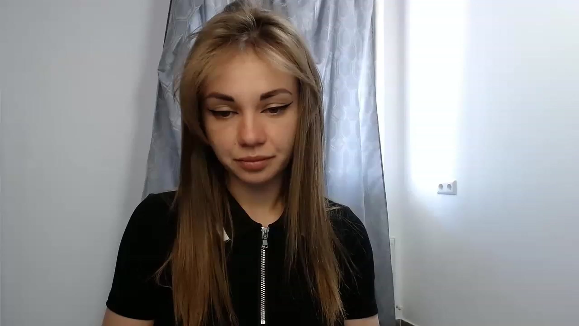 Gallery image thumbnail from VeryHotOne's myfreecams stream on, 05/20/2023, 11:21 image 2 of 20