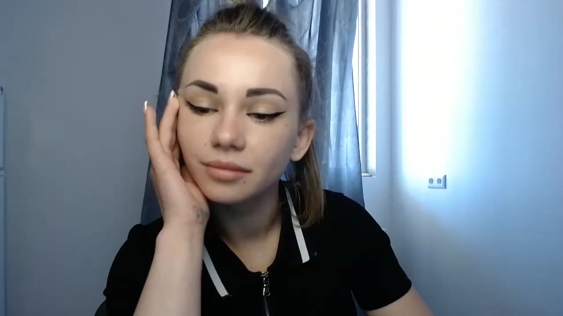 Gallery image thumbnail from VeryHotOne's myfreecams stream on, 05/21/2023, 10:19 image 2 of 20