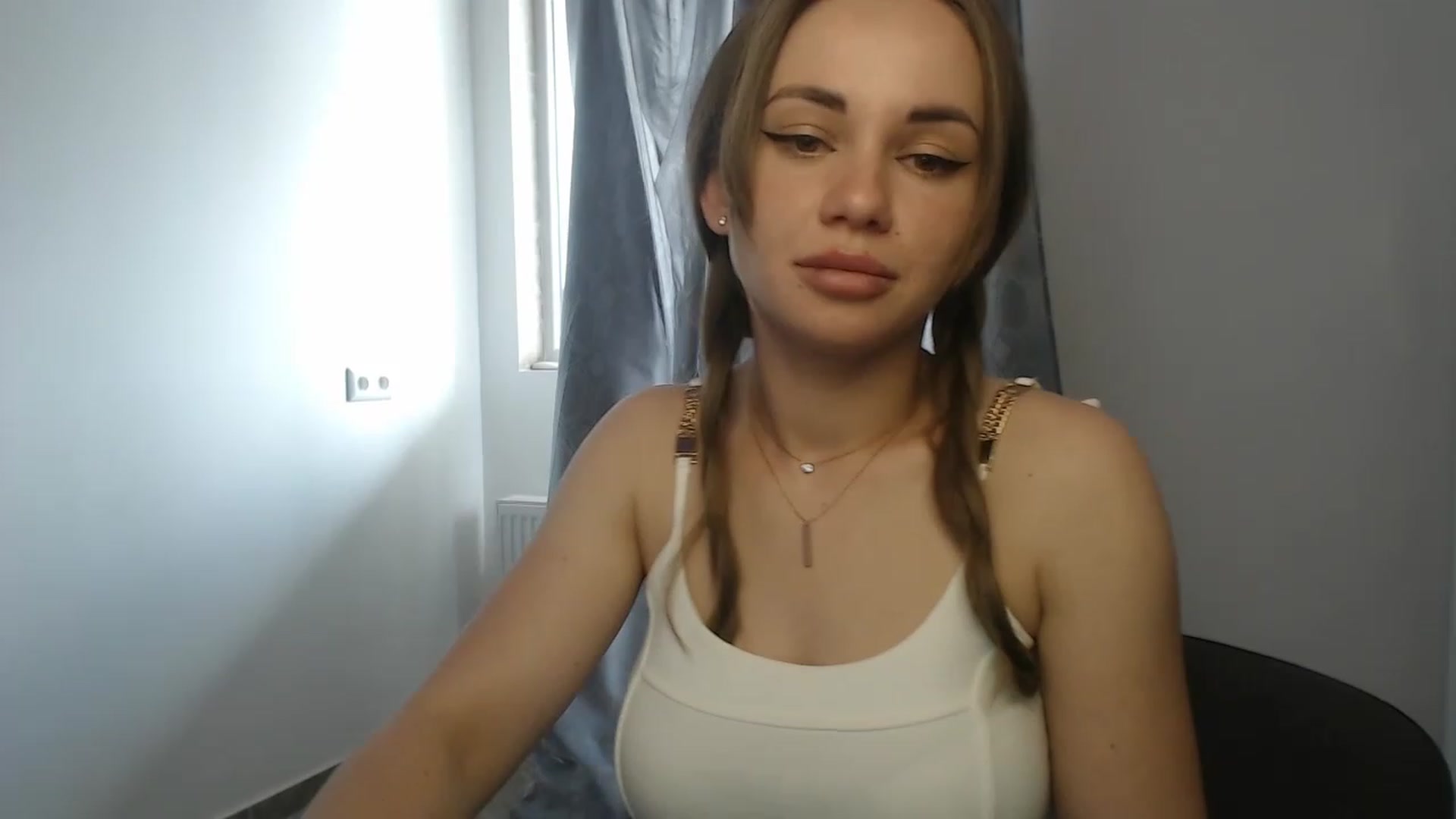 Gallery image thumbnail from VeryHotOne's myfreecams stream on, 06/03/2023, 12:08 image 15 of 20