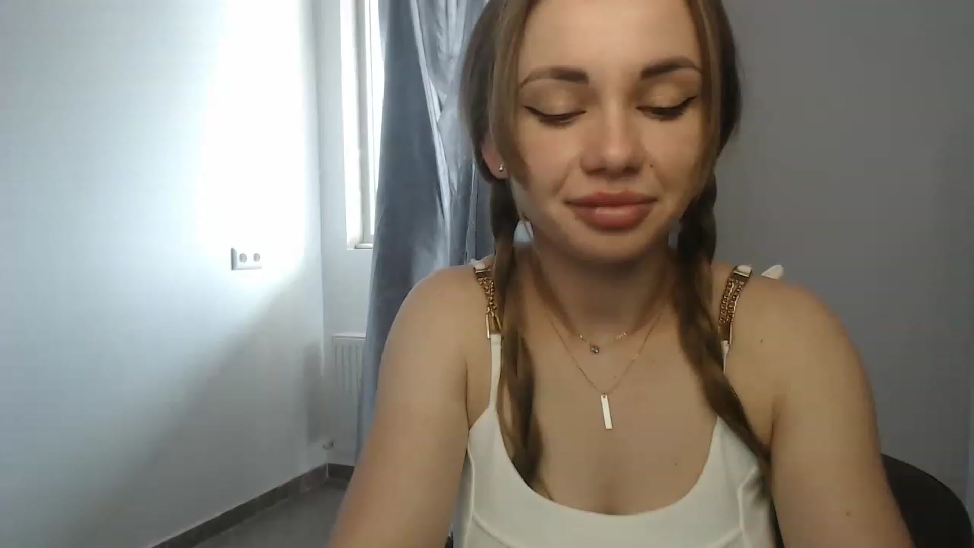 Gallery image thumbnail from VeryHotOne's myfreecams stream on, 06/03/2023, 12:08 image 10 of 20
