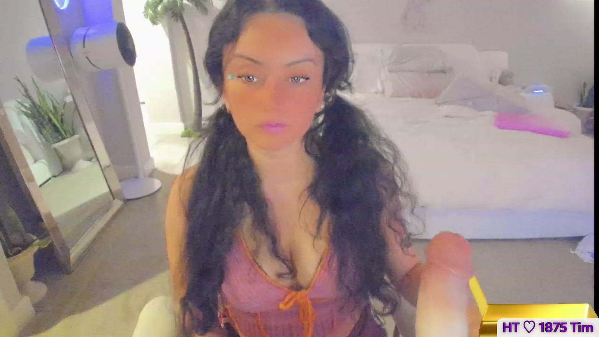 Gallery image thumbnail from Vesafine's myfreecams stream on, 07/20/2023, 08:50 image 8 of 20