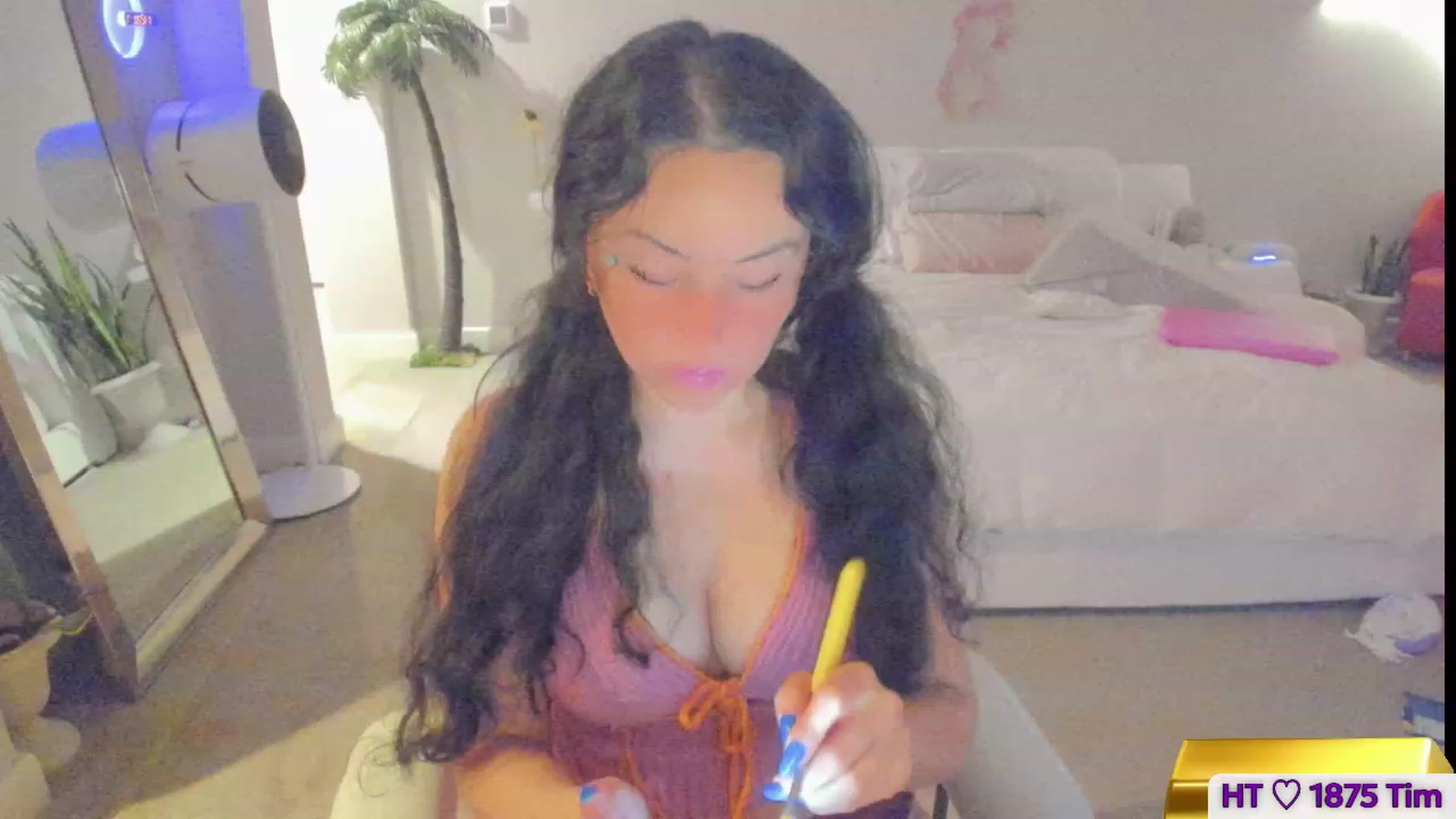 Gallery image thumbnail from Vesafine's myfreecams stream on, 07/20/2023, 08:50 image 3 of 20