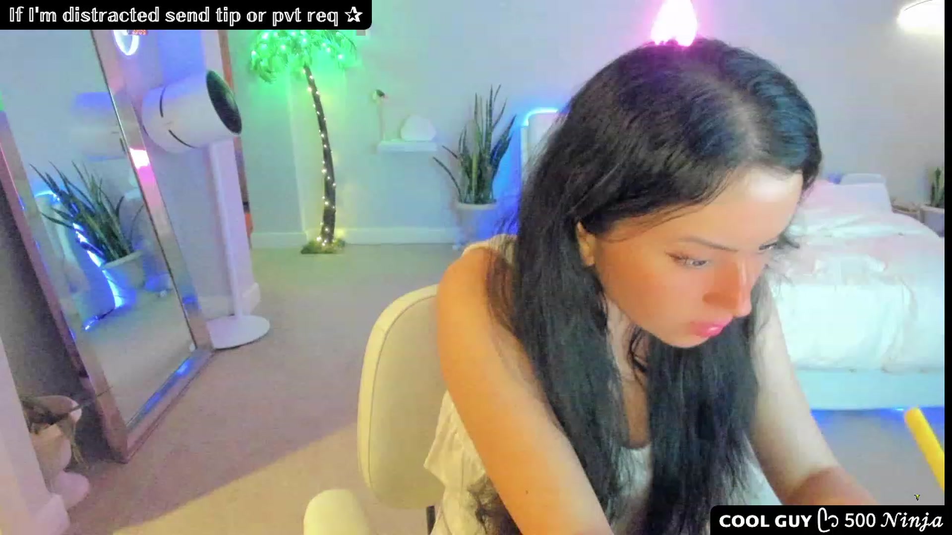 Gallery image thumbnail from Vesafine's myfreecams stream on, 07/26/2023, 07:37 image 14 of 20