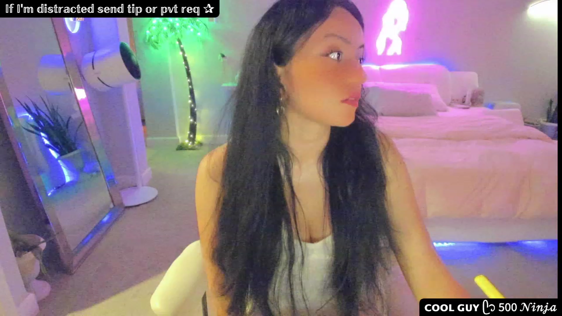 Gallery image thumbnail from Vesafine's myfreecams stream on, 07/26/2023, 07:37 image 11 of 20