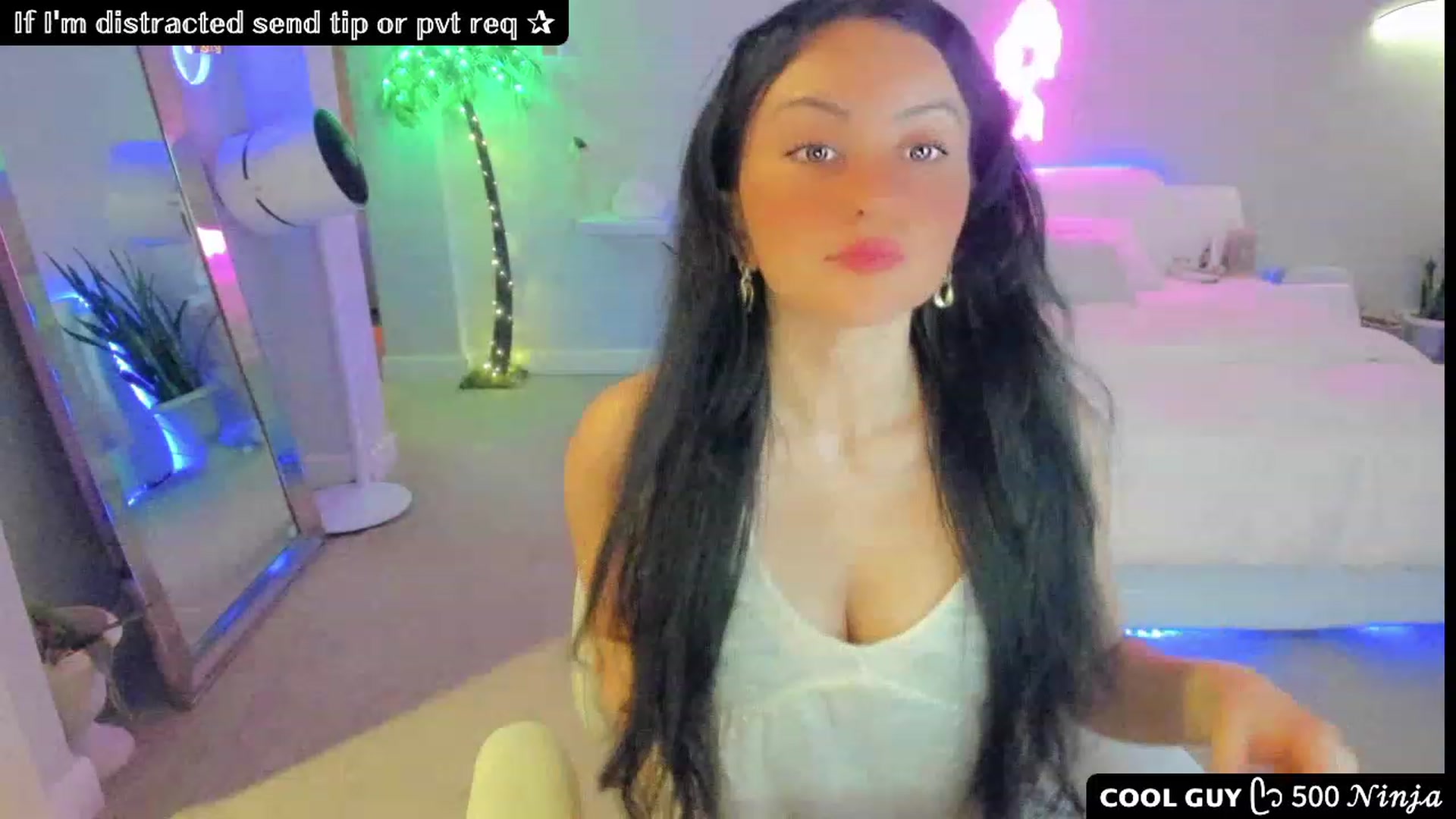 Gallery image thumbnail from Vesafine's myfreecams stream on, 07/26/2023, 07:37 image 16 of 20