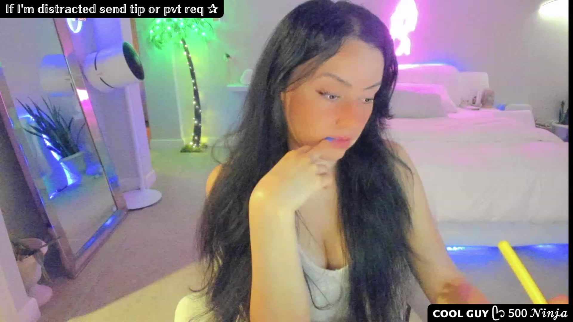 Gallery image thumbnail from Vesafine's myfreecams stream on, 07/26/2023, 08:16 image 6 of 20