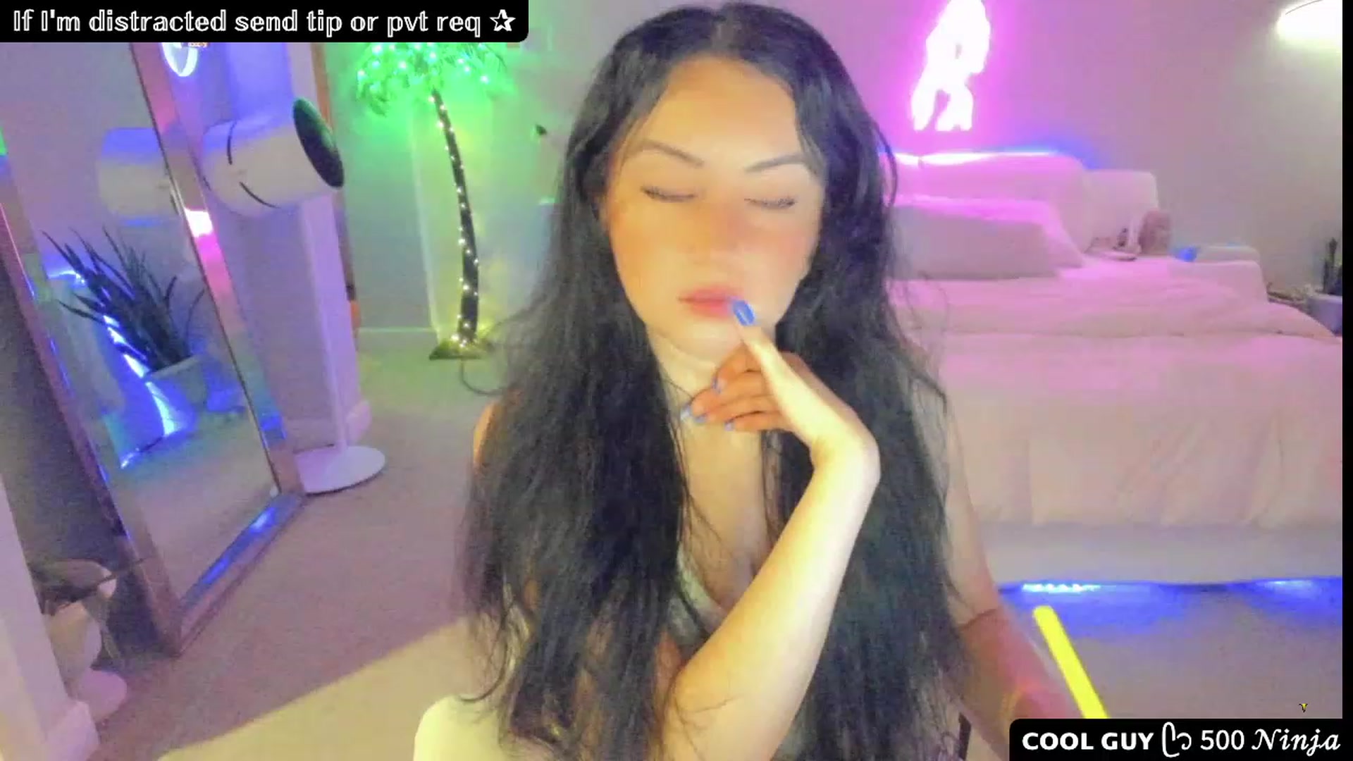 Gallery image thumbnail from Vesafine's myfreecams stream on, 07/26/2023, 08:16 image 11 of 20