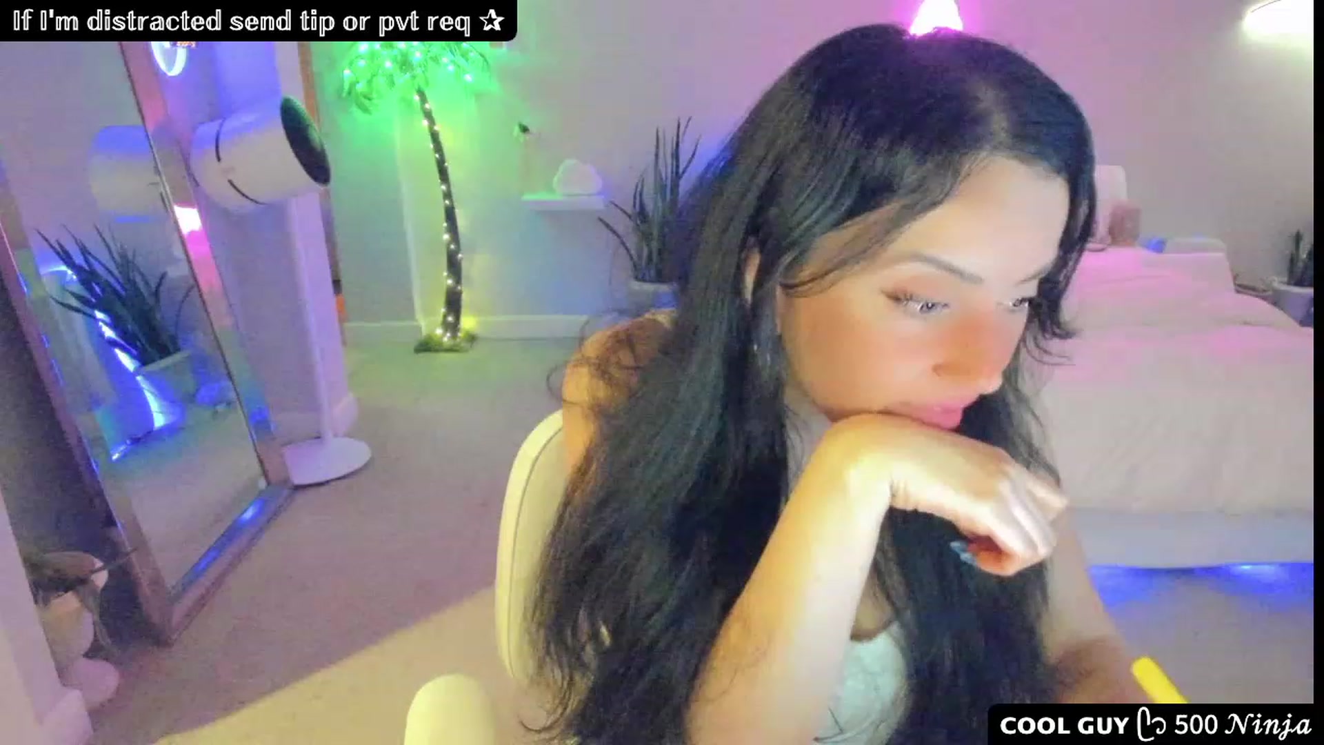 Gallery image thumbnail from Vesafine's myfreecams stream on, 07/26/2023, 08:16 image 5 of 20