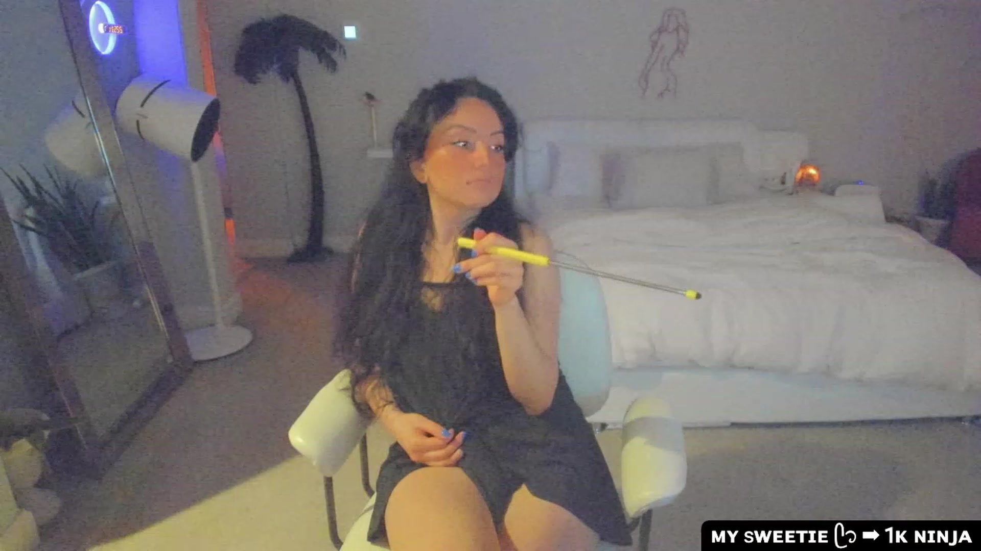 Gallery image thumbnail from Vesafine's myfreecams stream on, 07/31/2023, 10:03 image 3 of 20