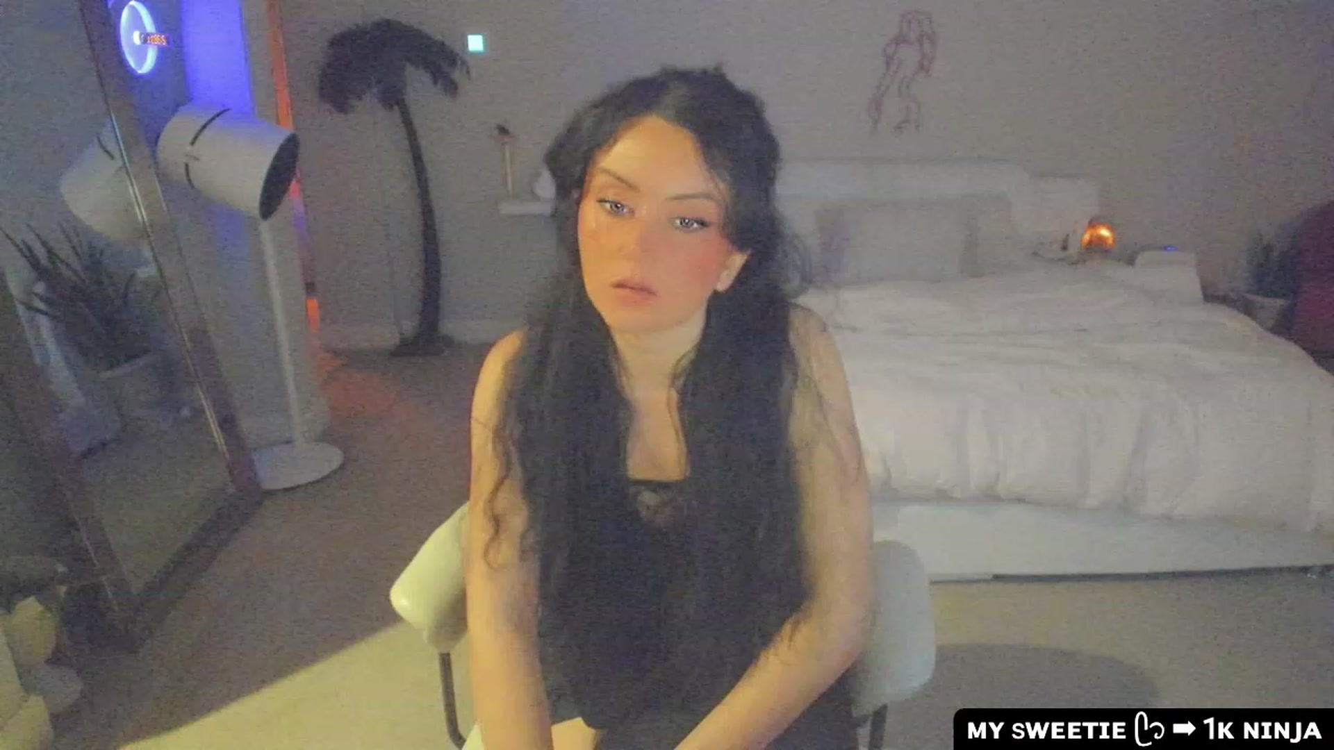 Gallery image thumbnail from Vesafine's myfreecams stream on, 07/31/2023, 10:03 image 11 of 20