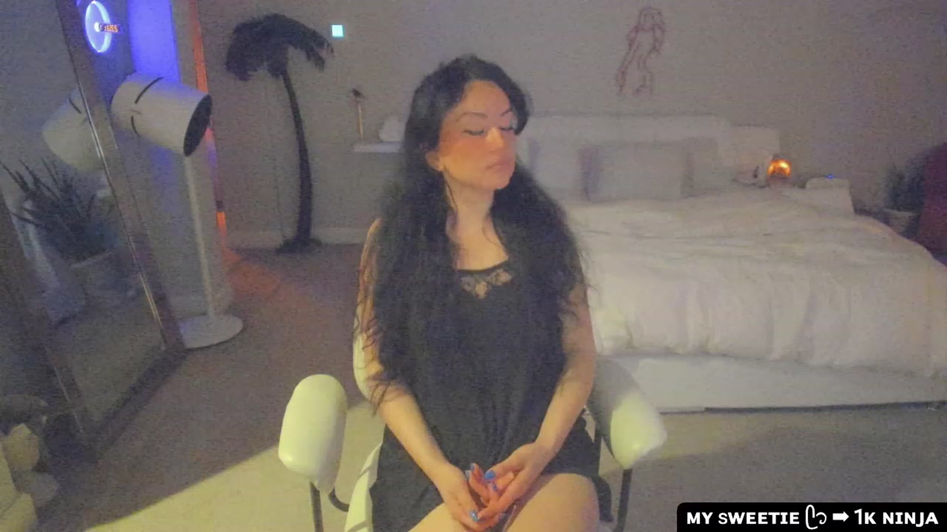 Gallery image thumbnail from Vesafine's myfreecams stream on, 07/31/2023, 10:03 image 9 of 20