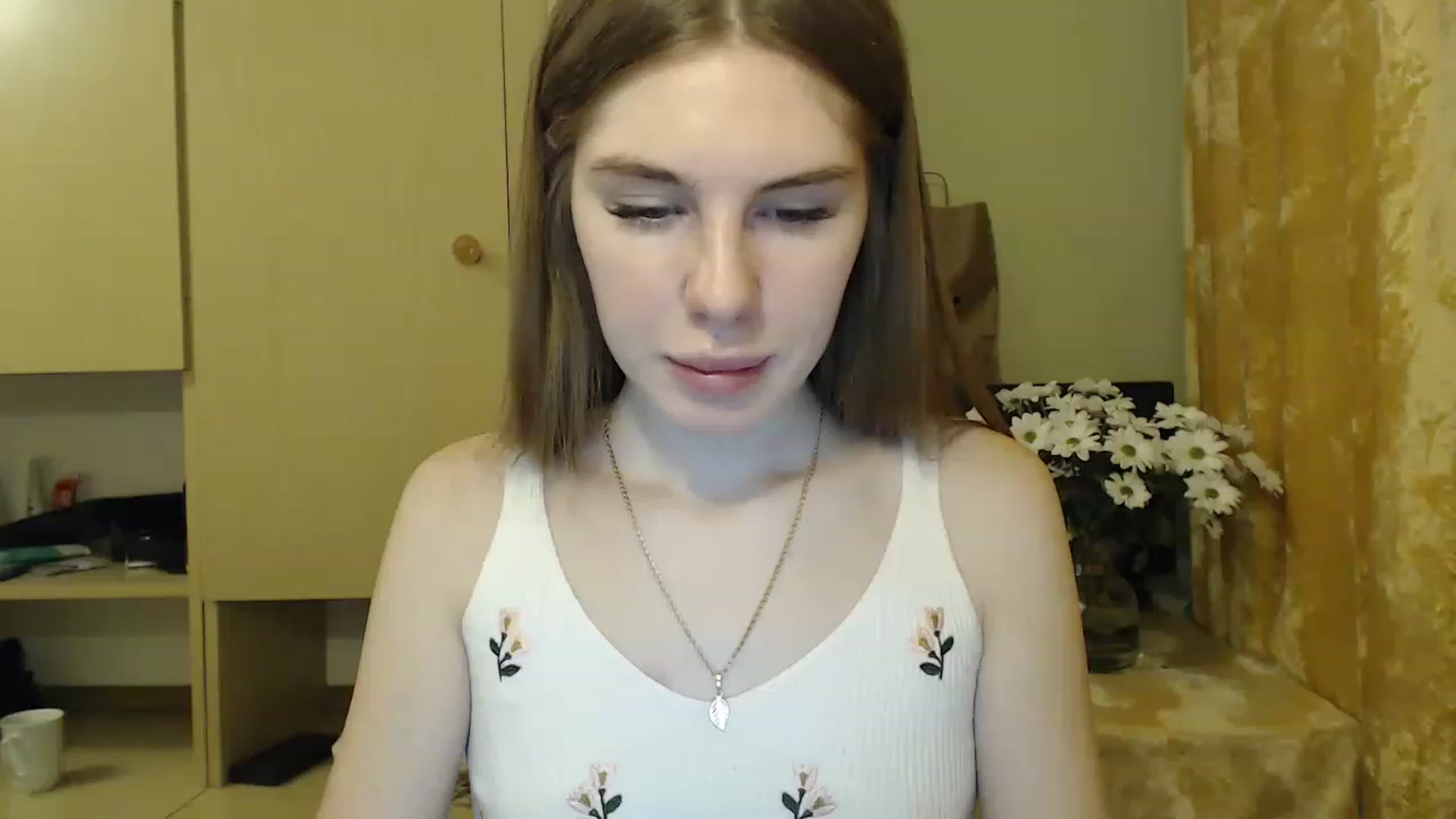 Gallery image thumbnail from Vesnyshka's myfreecams stream on, 01/31/2023, 17:18 image 16 of 20