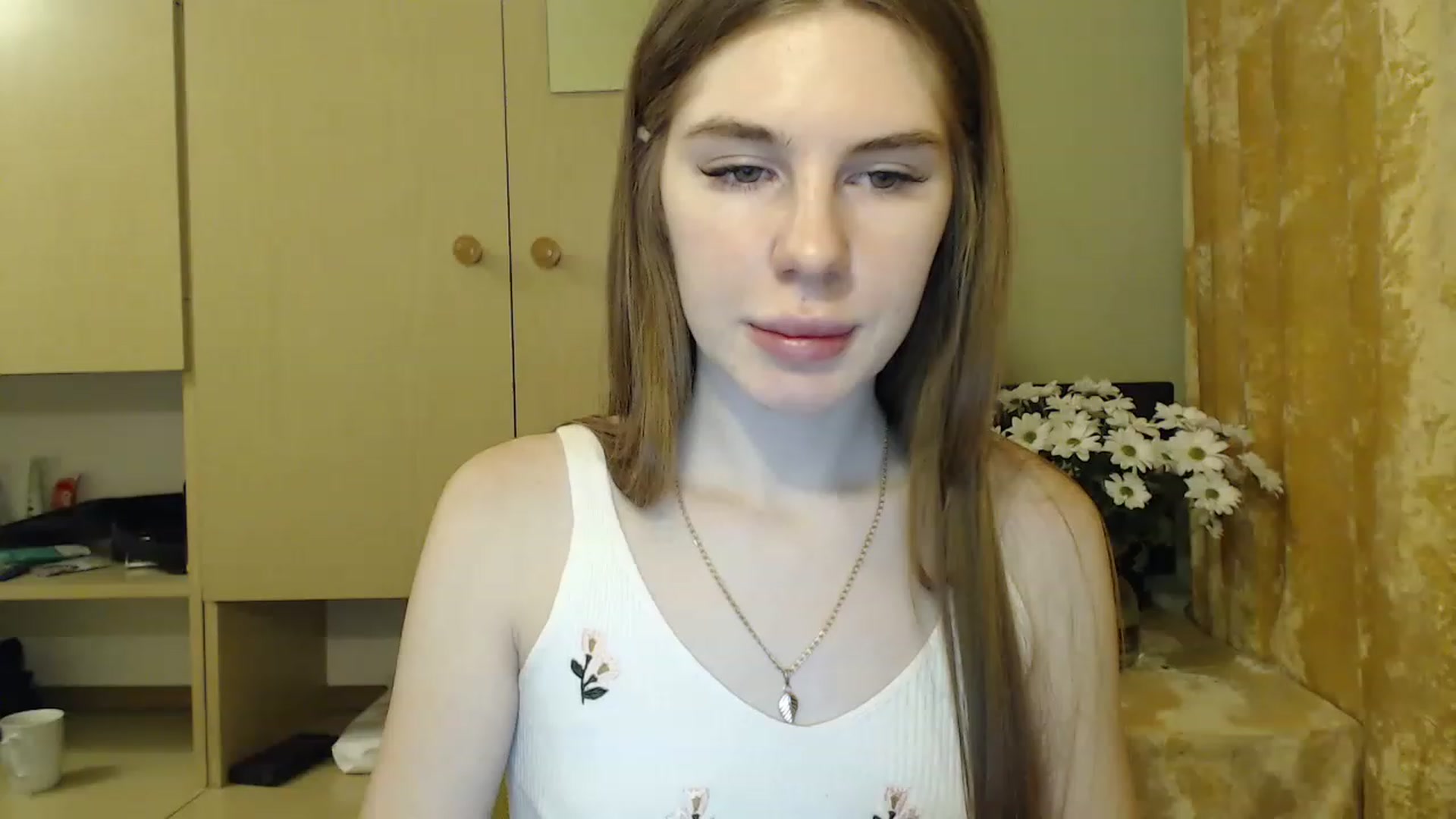Gallery image thumbnail from Vesnyshka's myfreecams stream on, 01/31/2023, 17:18 image 3 of 20