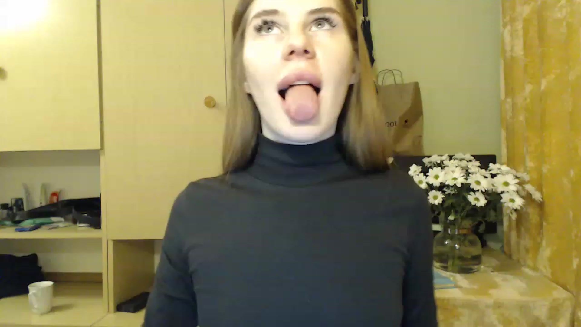 Gallery image thumbnail from Vesnyshka's myfreecams stream on, 01/31/2023, 19:59 image 8 of 20