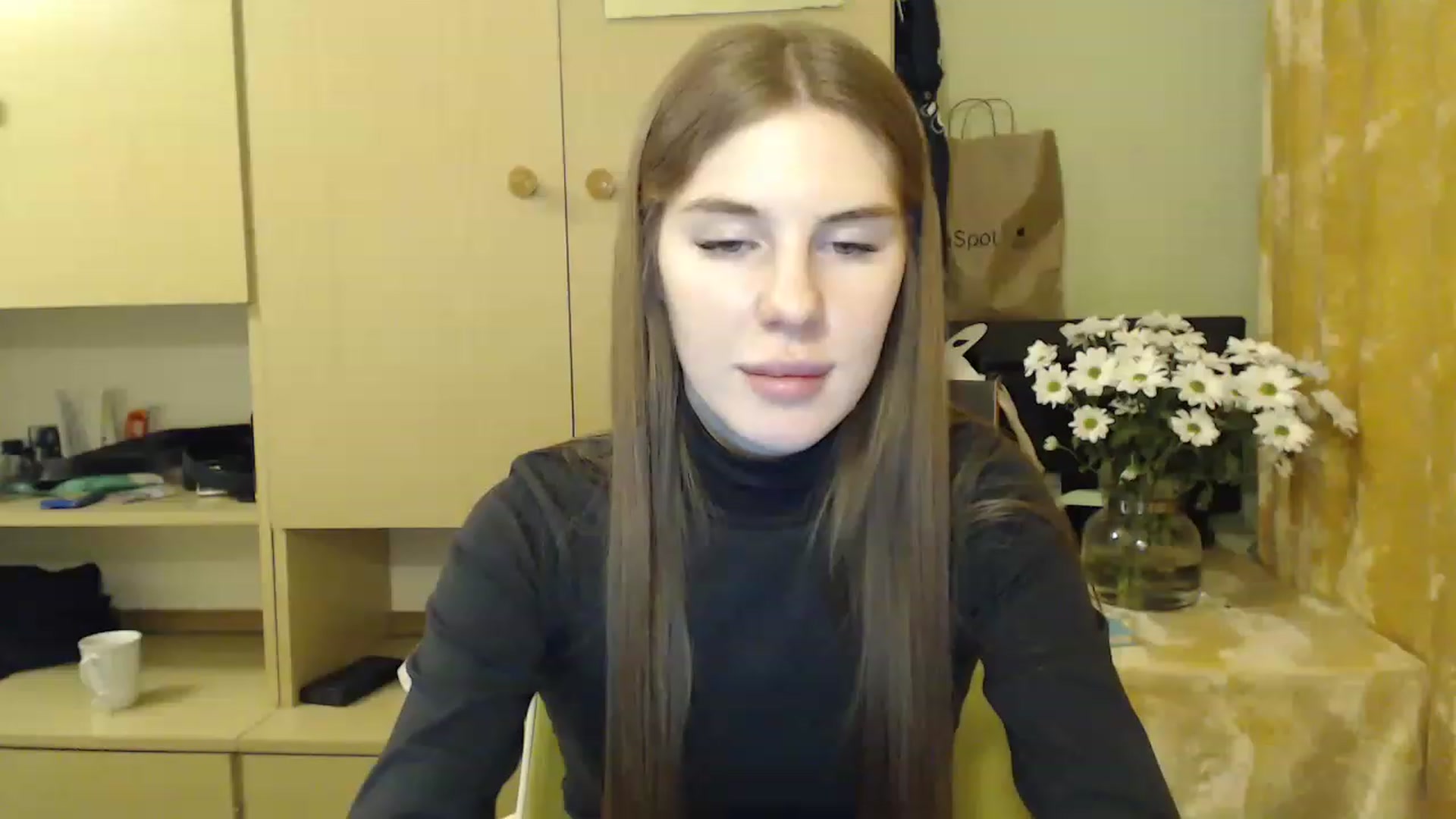 Gallery image thumbnail from Vesnyshka's myfreecams stream on, 01/31/2023, 19:59 image 15 of 20