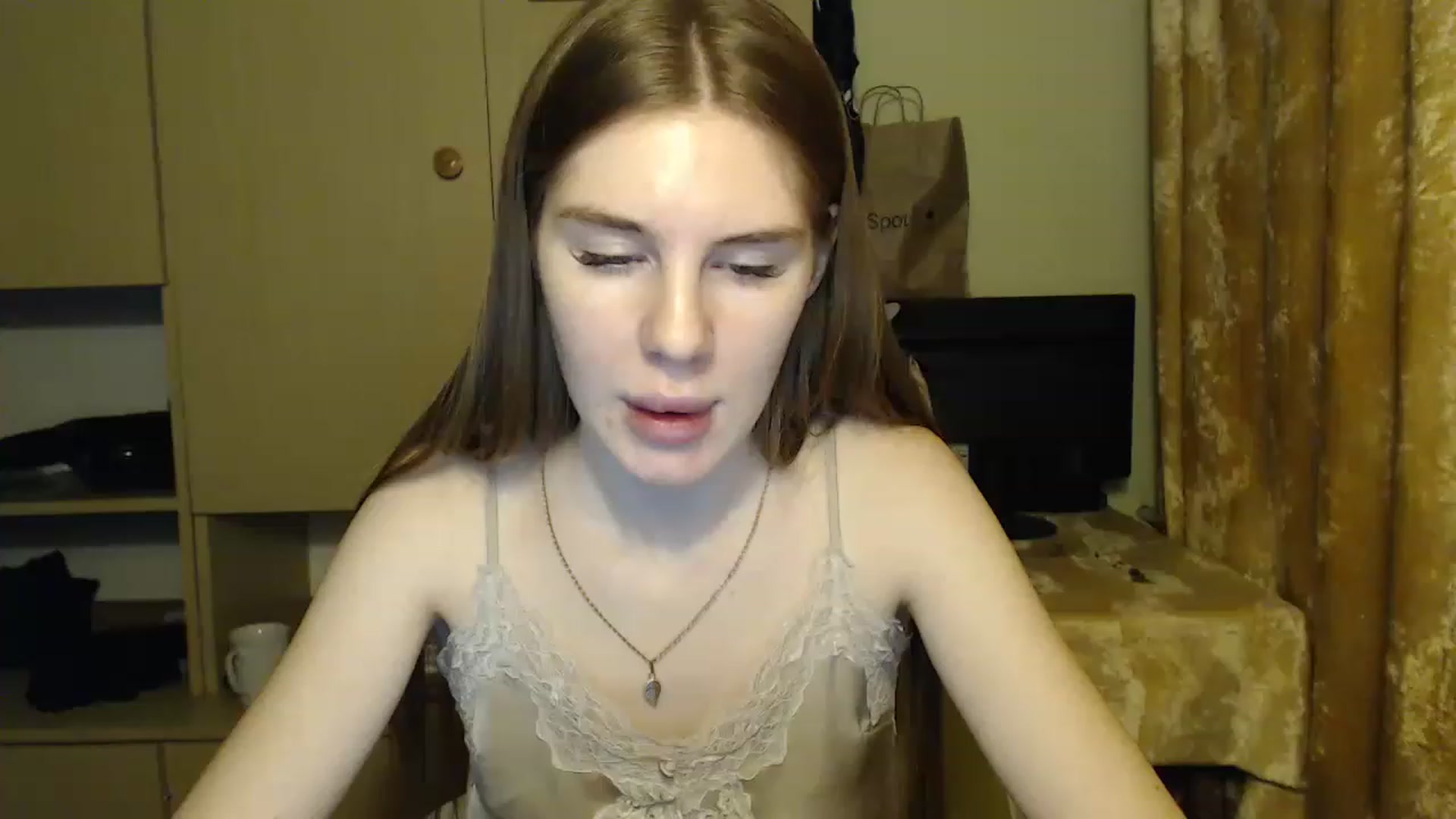 Gallery image thumbnail from Vesnyshka's myfreecams stream on, 02/03/2023, 17:40 image 11 of 20