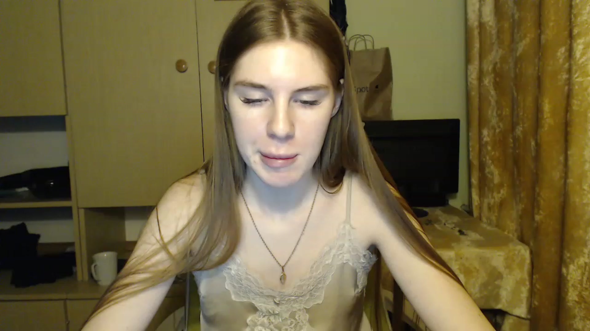 Gallery image thumbnail from Vesnyshka's myfreecams stream on, 02/03/2023, 17:40 image 13 of 20