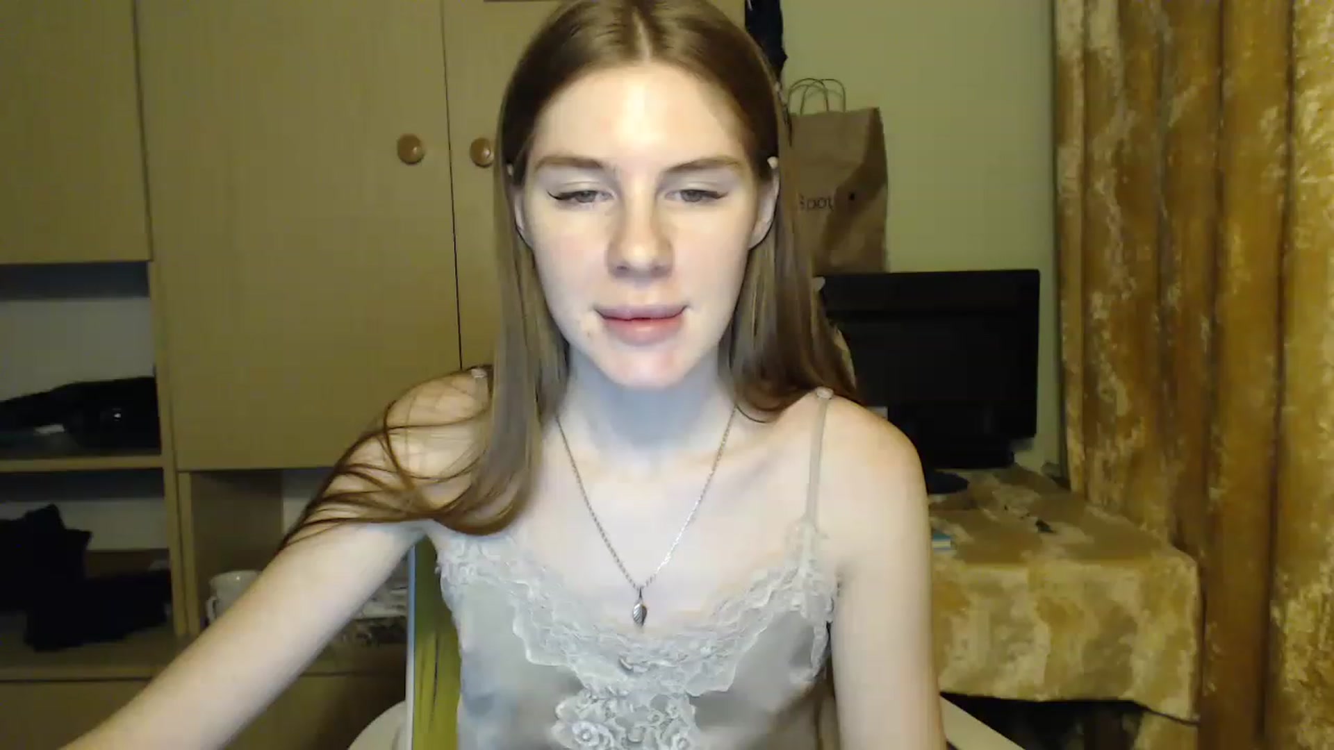 Gallery image thumbnail from Vesnyshka's myfreecams stream on, 02/03/2023, 17:40 image 12 of 20