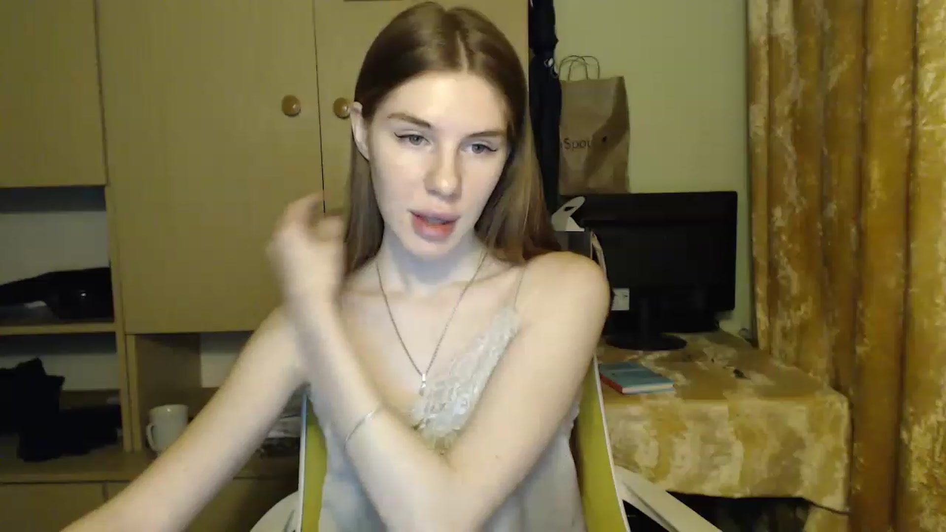 Gallery image thumbnail from Vesnyshka's myfreecams stream on, 02/03/2023, 17:40 image 10 of 20