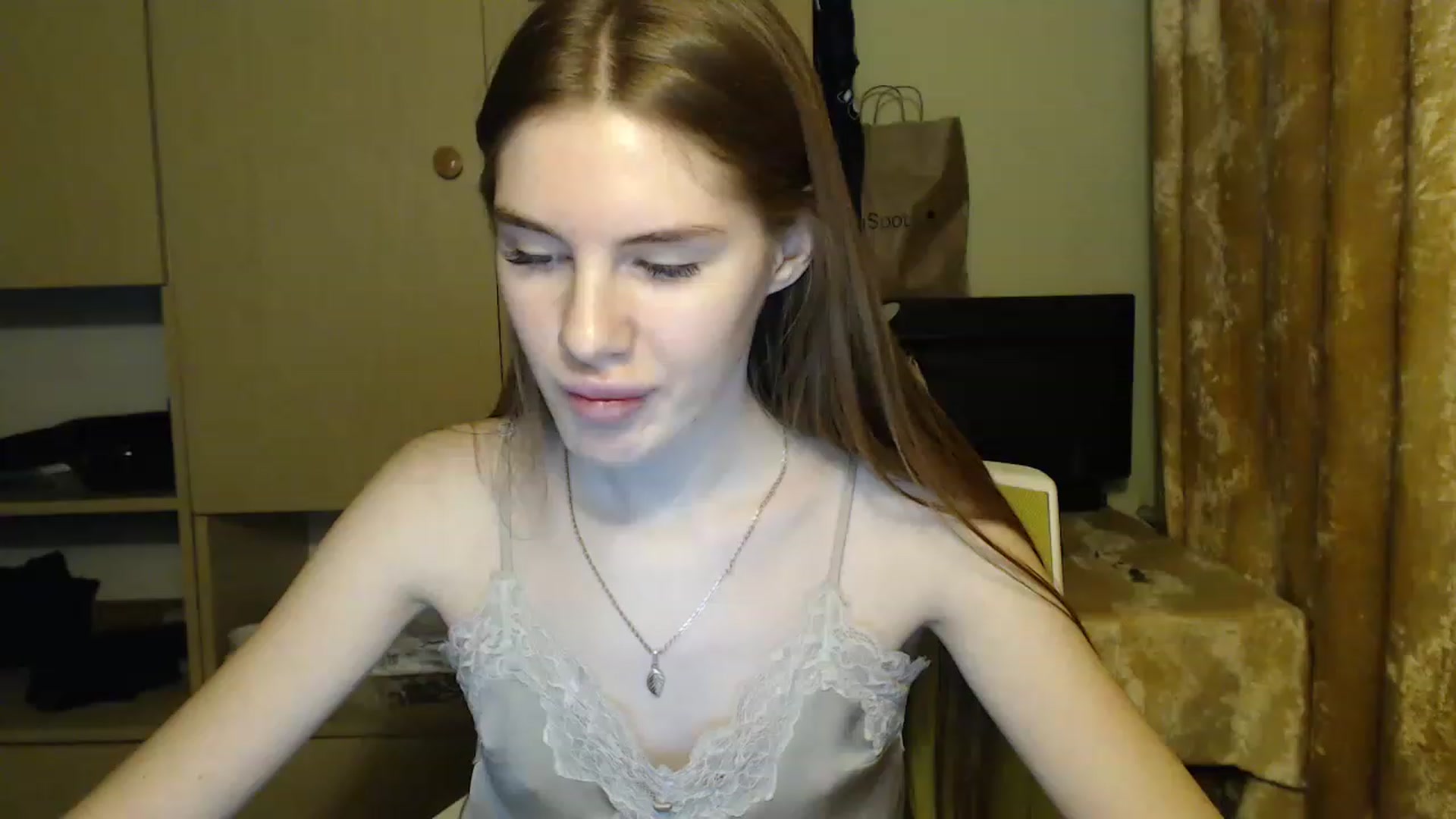 Gallery image thumbnail from Vesnyshka's myfreecams stream on, 02/03/2023, 17:40 image 5 of 20