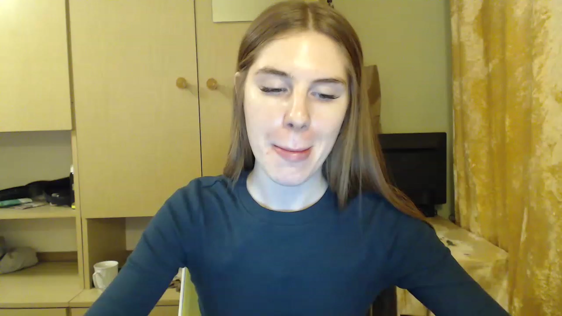 Gallery image thumbnail from Vesnyshka's myfreecams stream on, 02/05/2023, 17:44 image 14 of 20