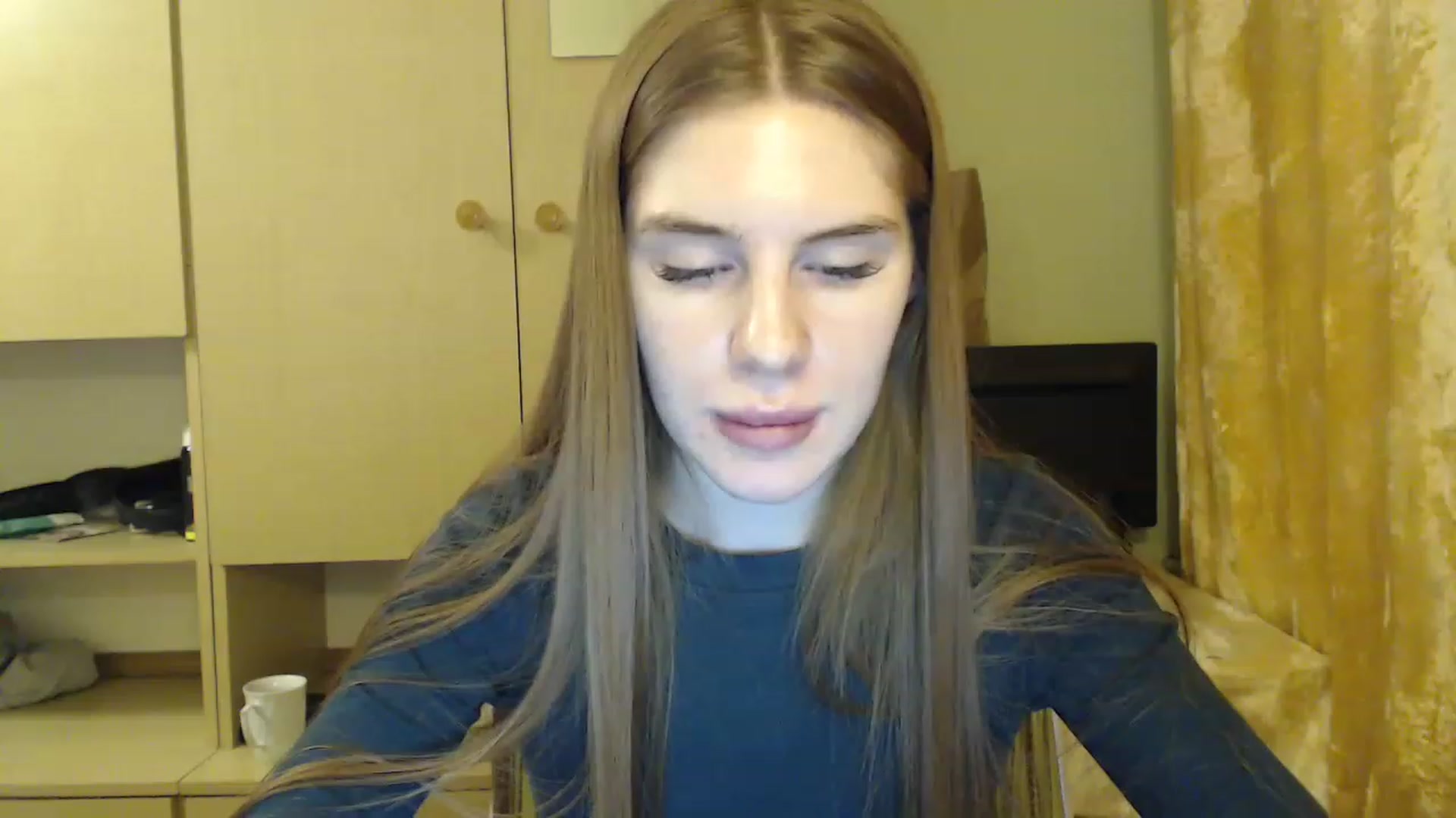 Gallery image thumbnail from Vesnyshka's myfreecams stream on, 02/05/2023, 17:44 image 6 of 20