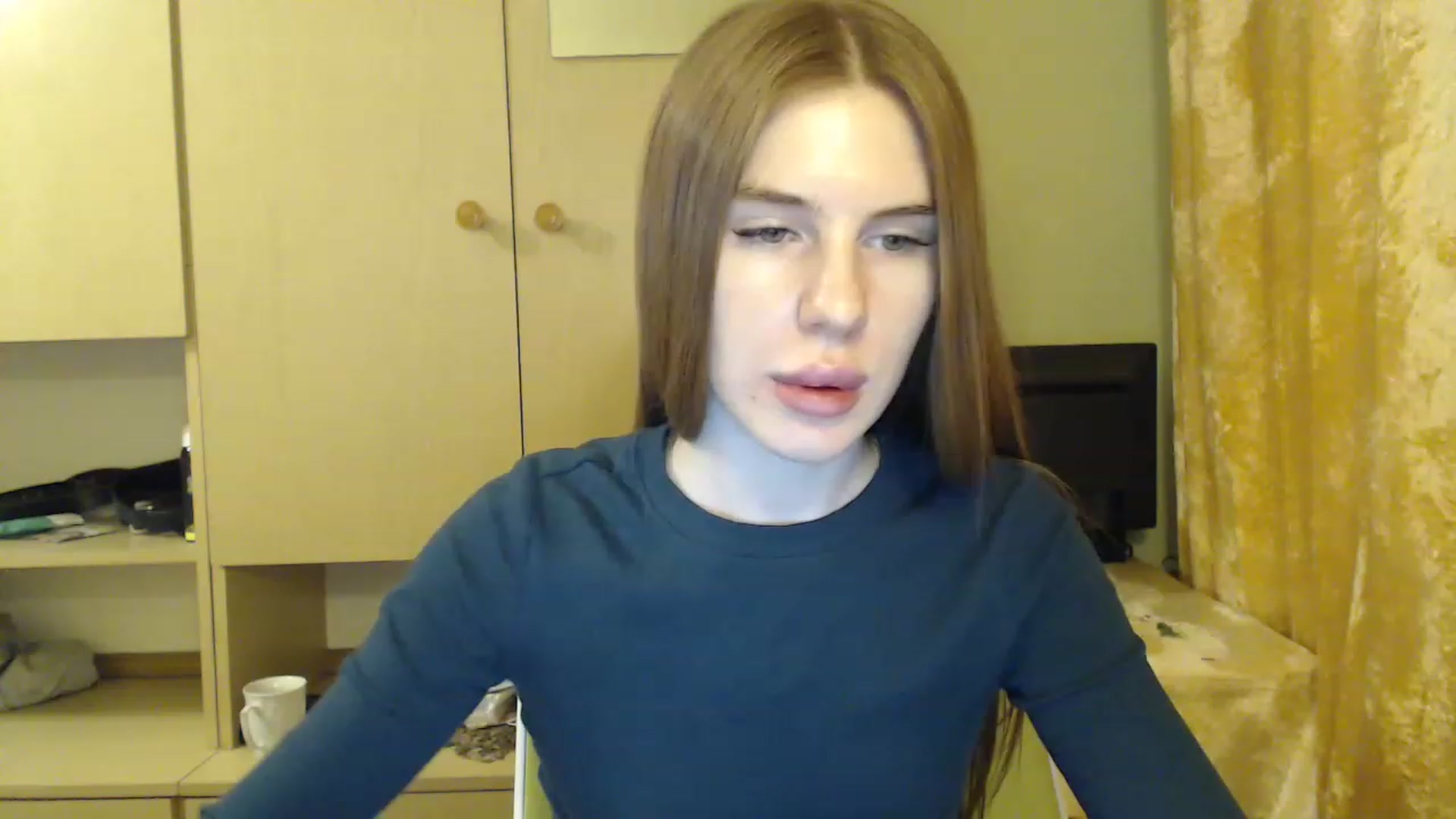 Gallery image thumbnail from Vesnyshka's myfreecams stream on, 02/05/2023, 17:44 image 10 of 20