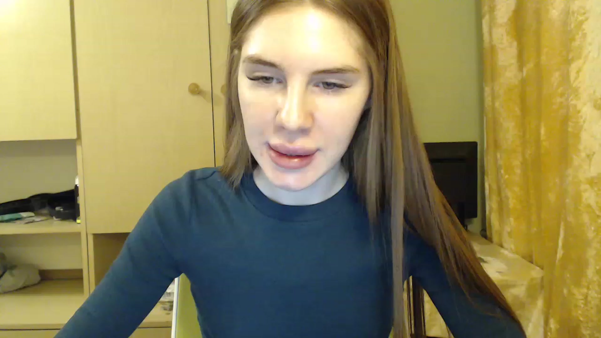 Gallery image thumbnail from Vesnyshka's myfreecams stream on, 02/05/2023, 17:44 image 17 of 20