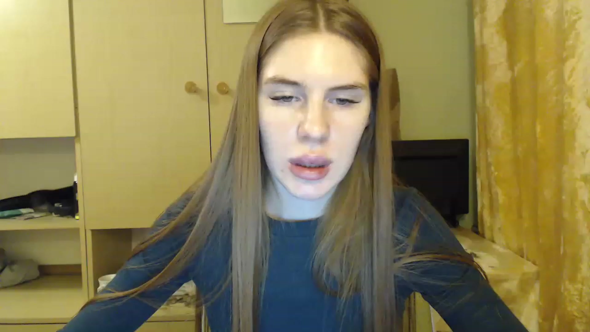 Gallery image thumbnail from Vesnyshka's myfreecams stream on, 02/05/2023, 17:44 image 7 of 20