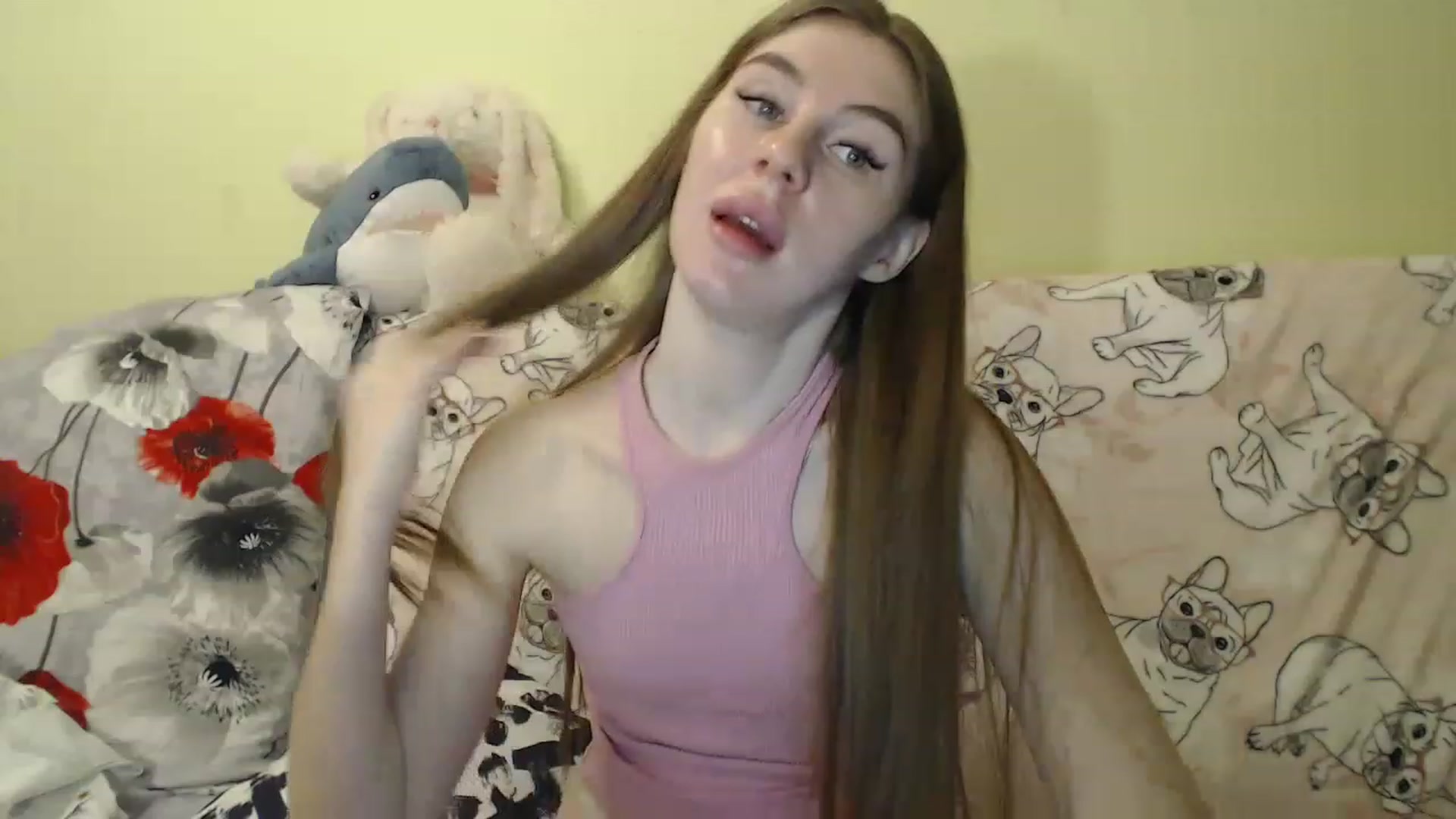 Gallery image thumbnail from Vesnyshka's myfreecams stream on, 02/15/2023, 19:40 image 5 of 20