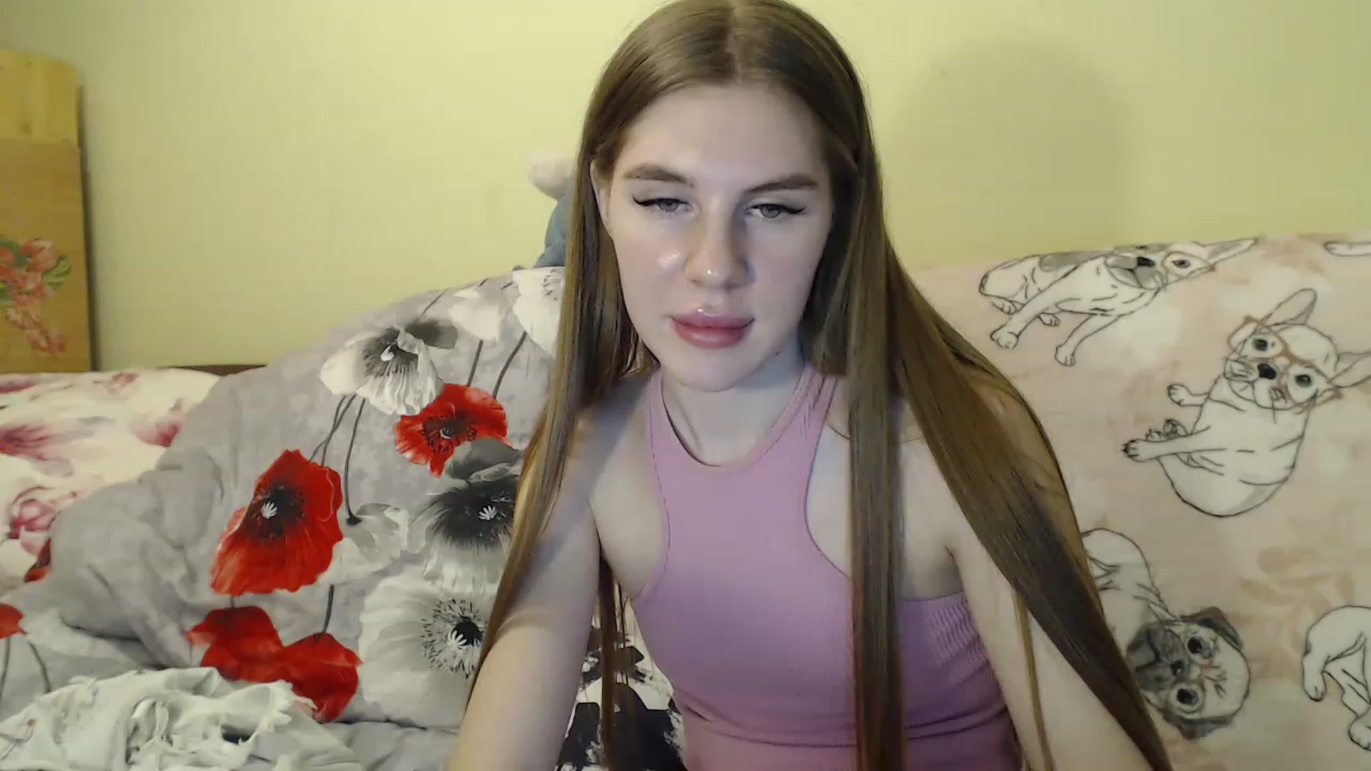 Gallery image thumbnail from Vesnyshka's myfreecams stream on, 02/15/2023, 19:40 image 16 of 20