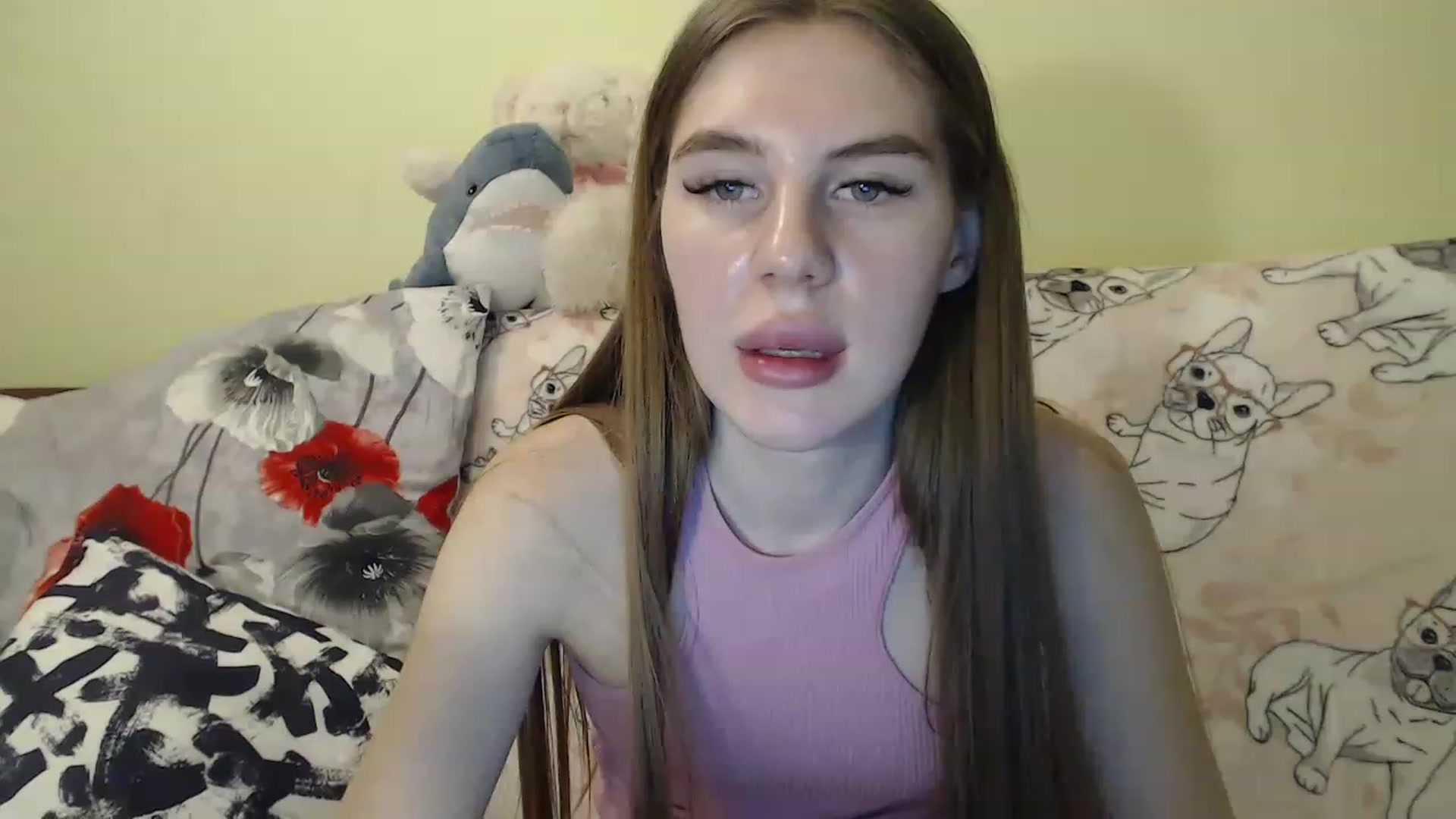 Gallery image thumbnail from Vesnyshka's myfreecams stream on, 02/15/2023, 19:40 image 17 of 20