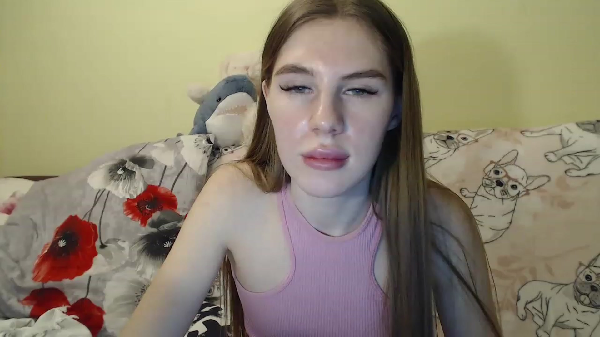 Gallery image thumbnail from Vesnyshka's myfreecams stream on, 02/15/2023, 19:40 image 14 of 20