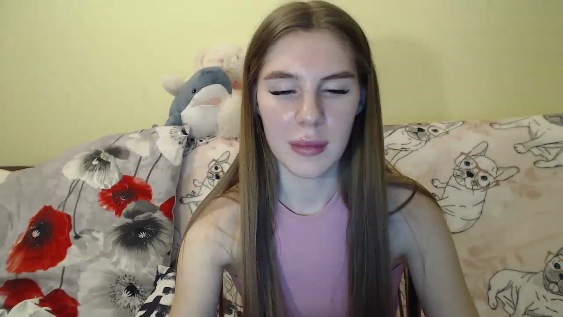 Gallery image thumbnail from Vesnyshka's myfreecams stream on, 02/15/2023, 19:40 image 13 of 20