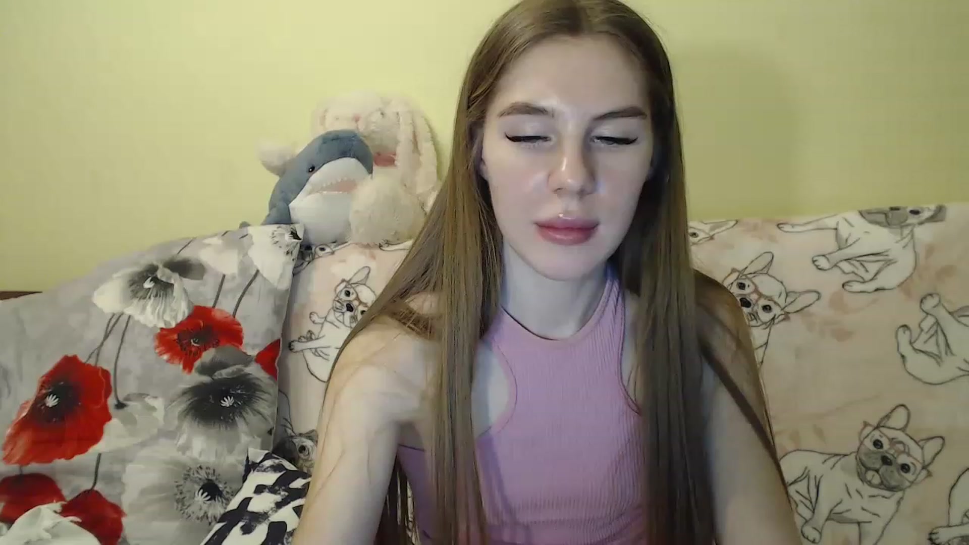 Gallery image thumbnail from Vesnyshka's myfreecams stream on, 02/15/2023, 19:40 image 11 of 20