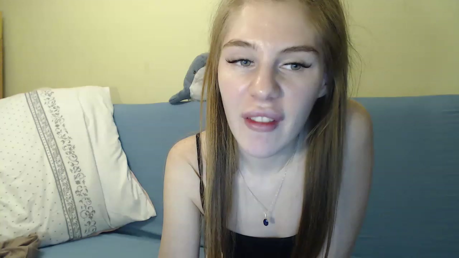 Gallery image thumbnail from Vesnyshka's myfreecams stream on, 02/17/2023, 18:46 image 3 of 20