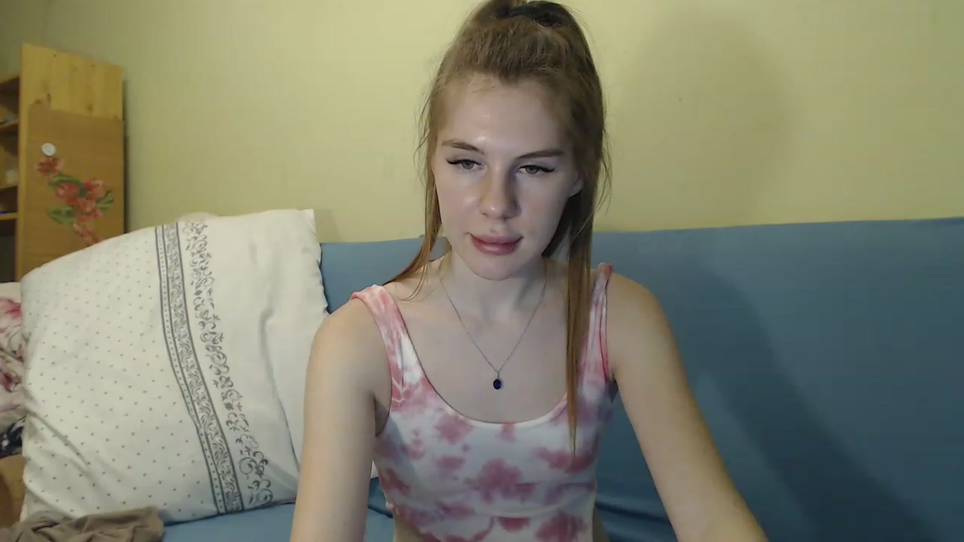 Gallery image thumbnail from Vesnyshka's myfreecams stream on, 02/17/2023, 19:59 image 17 of 20