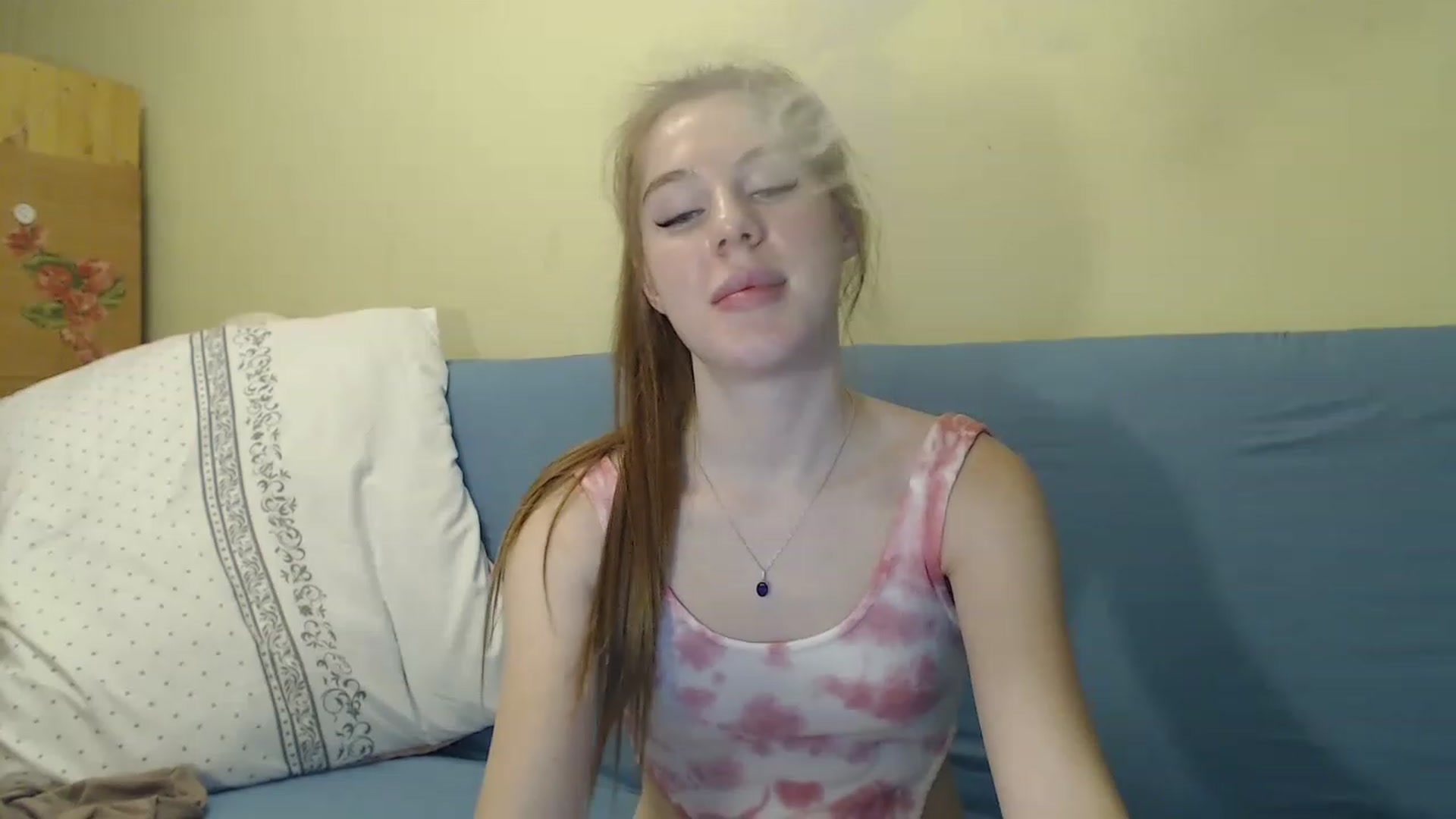 Gallery image thumbnail from Vesnyshka's myfreecams stream on, 02/17/2023, 19:59 image 9 of 20